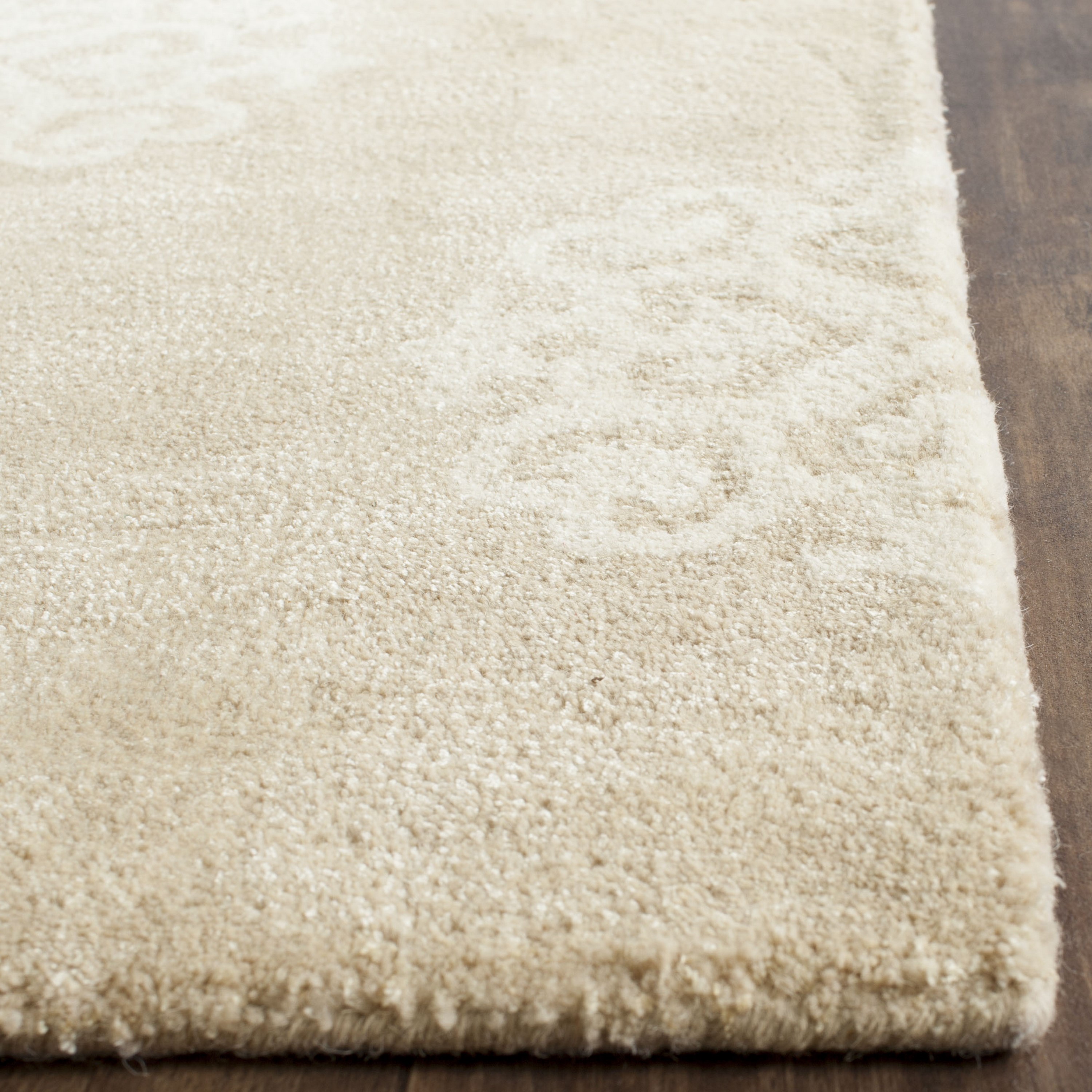 Safavieh SOH724B-28 rugs - View #3