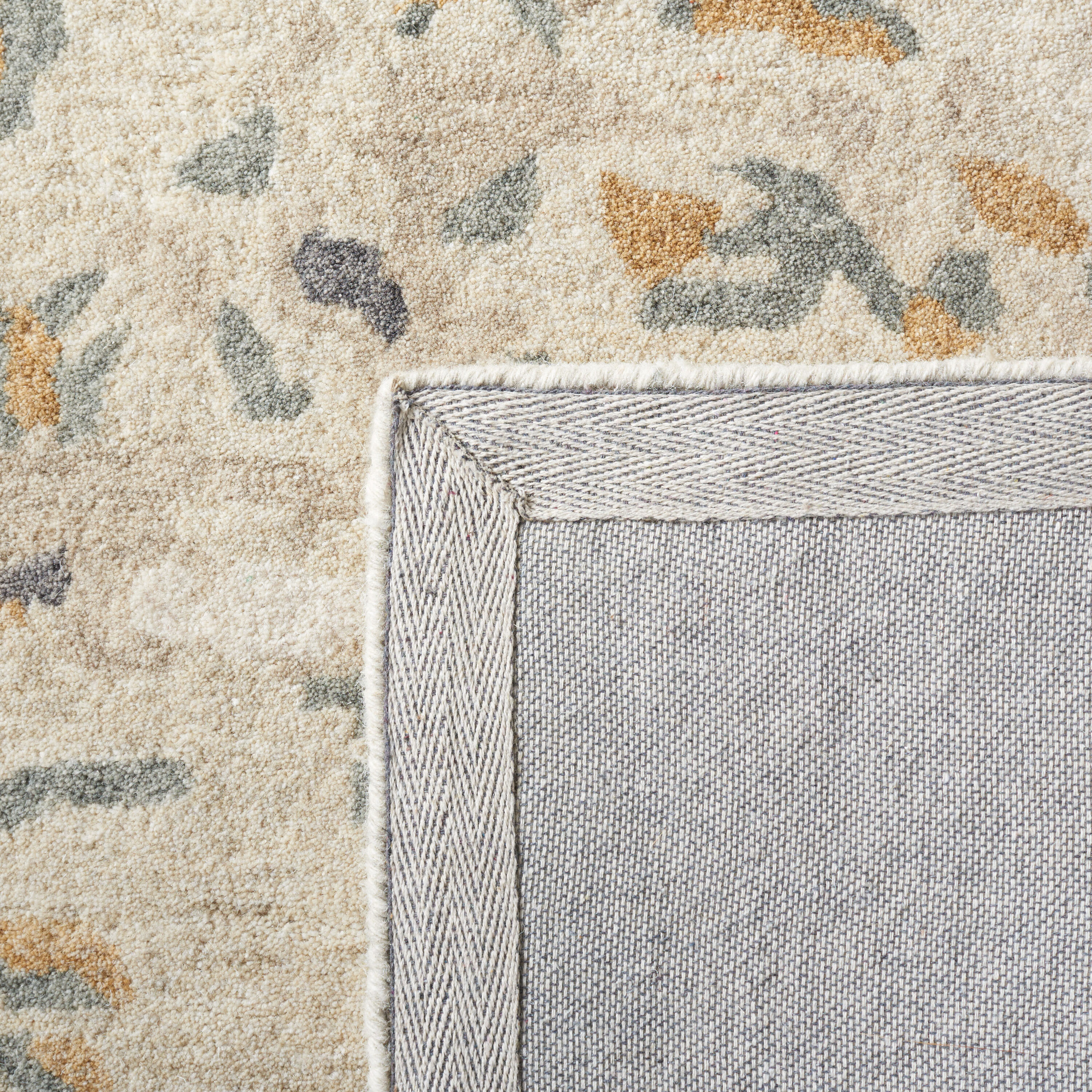 Safavieh SOH676B-4 rugs - View #3