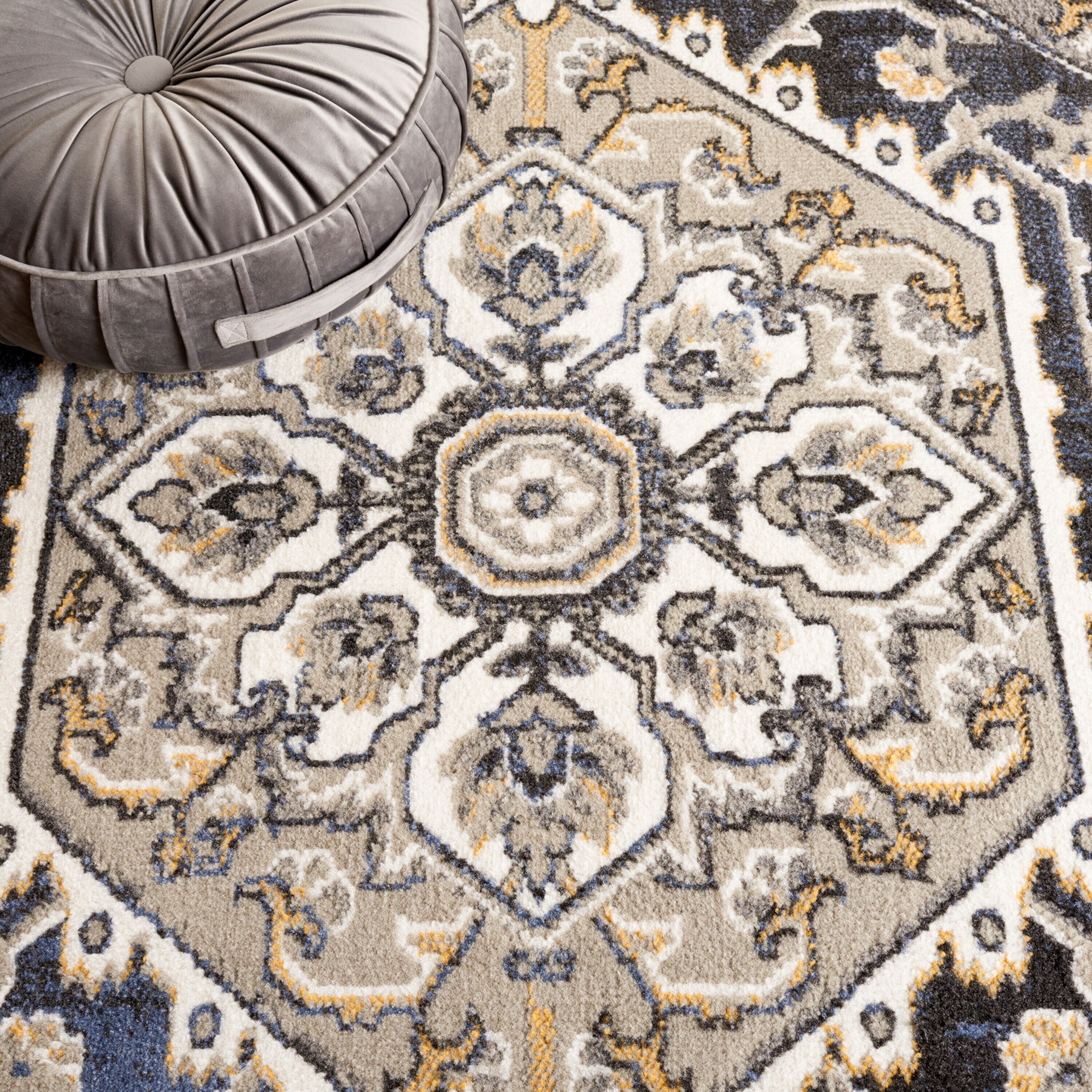 Safavieh PYR222F-7SQ rugs - View #4
