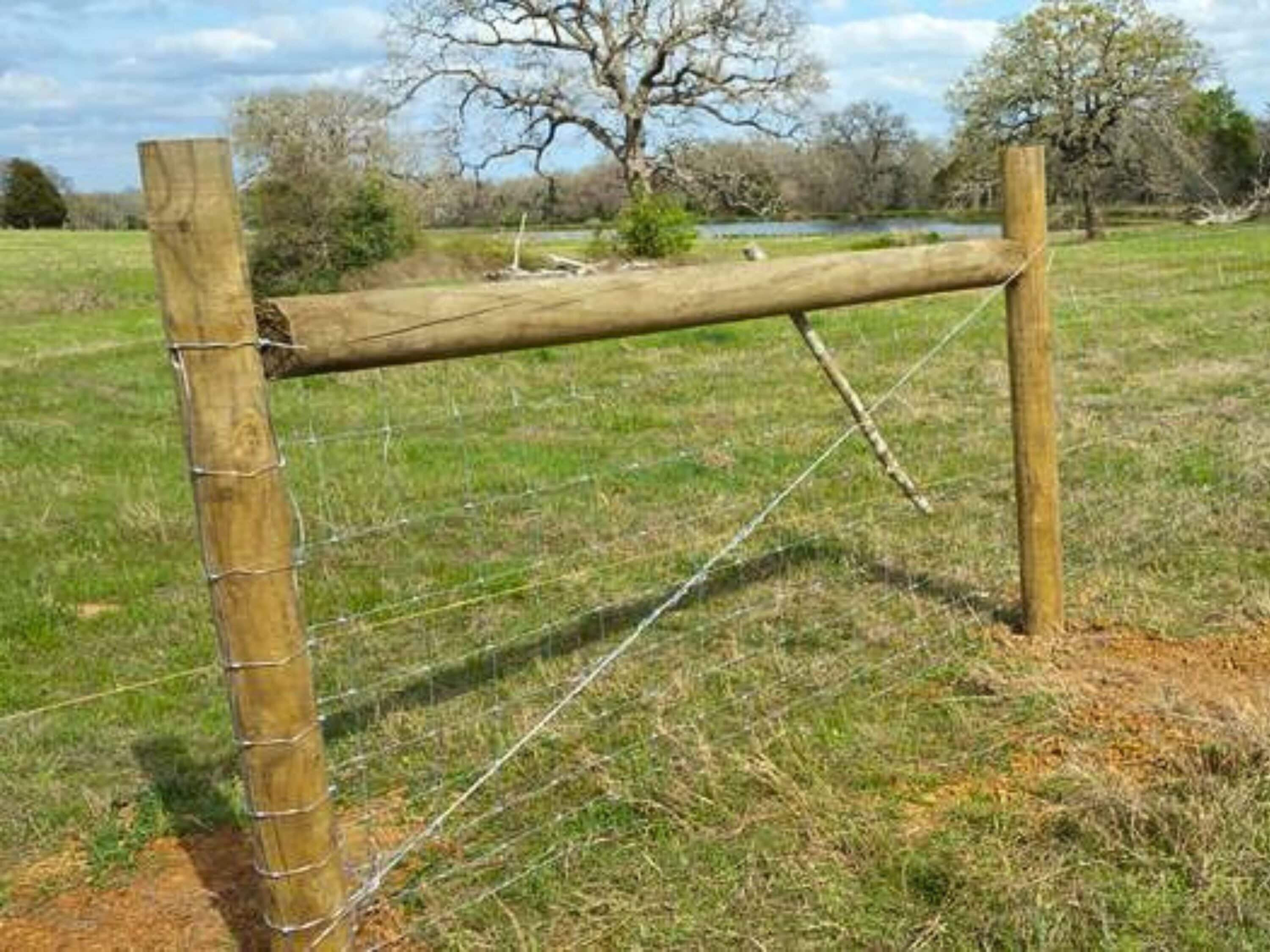 Severe Weather QPC50 Wood-Fence-Posts - View #3