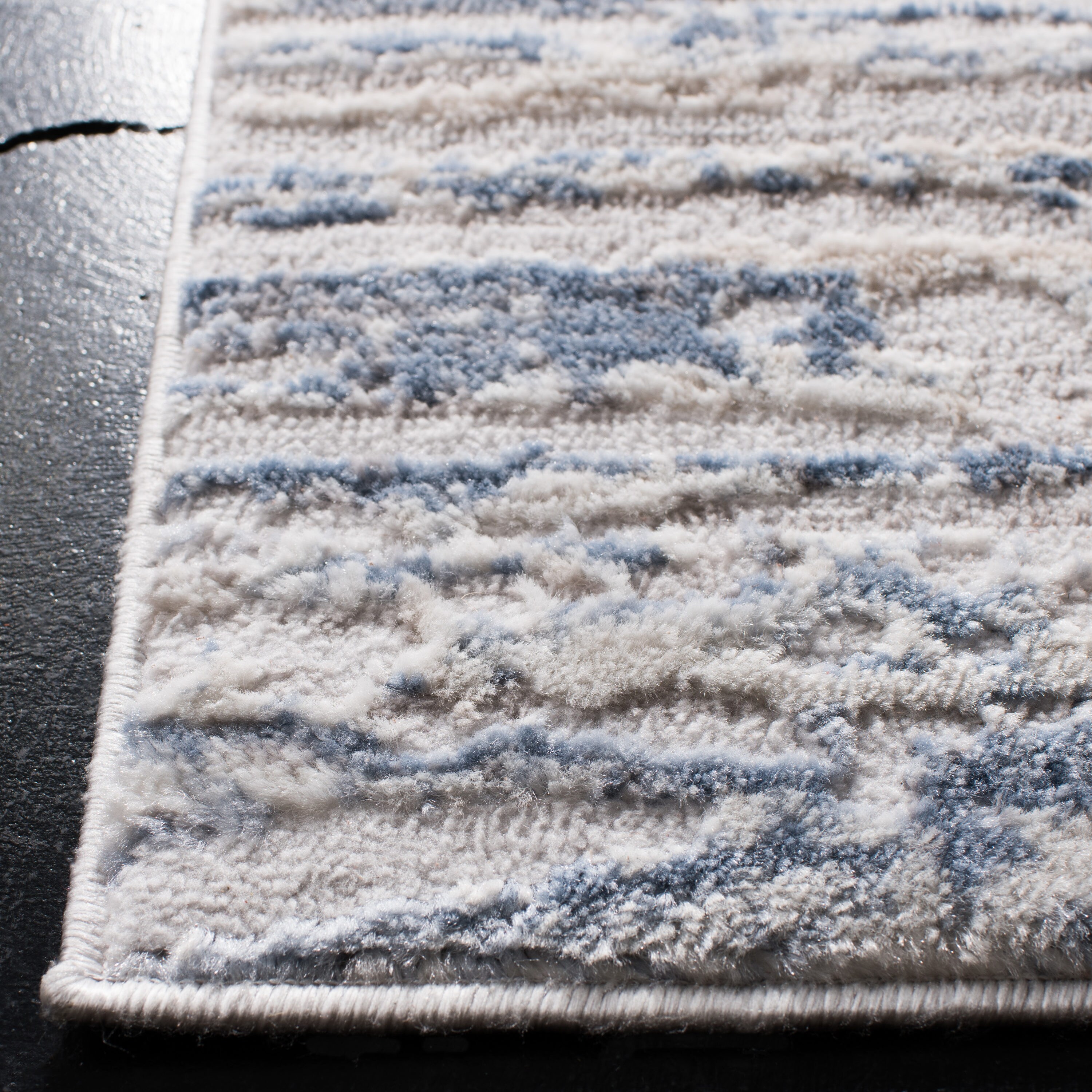 Safavieh ALA768A-9R rugs - View #3