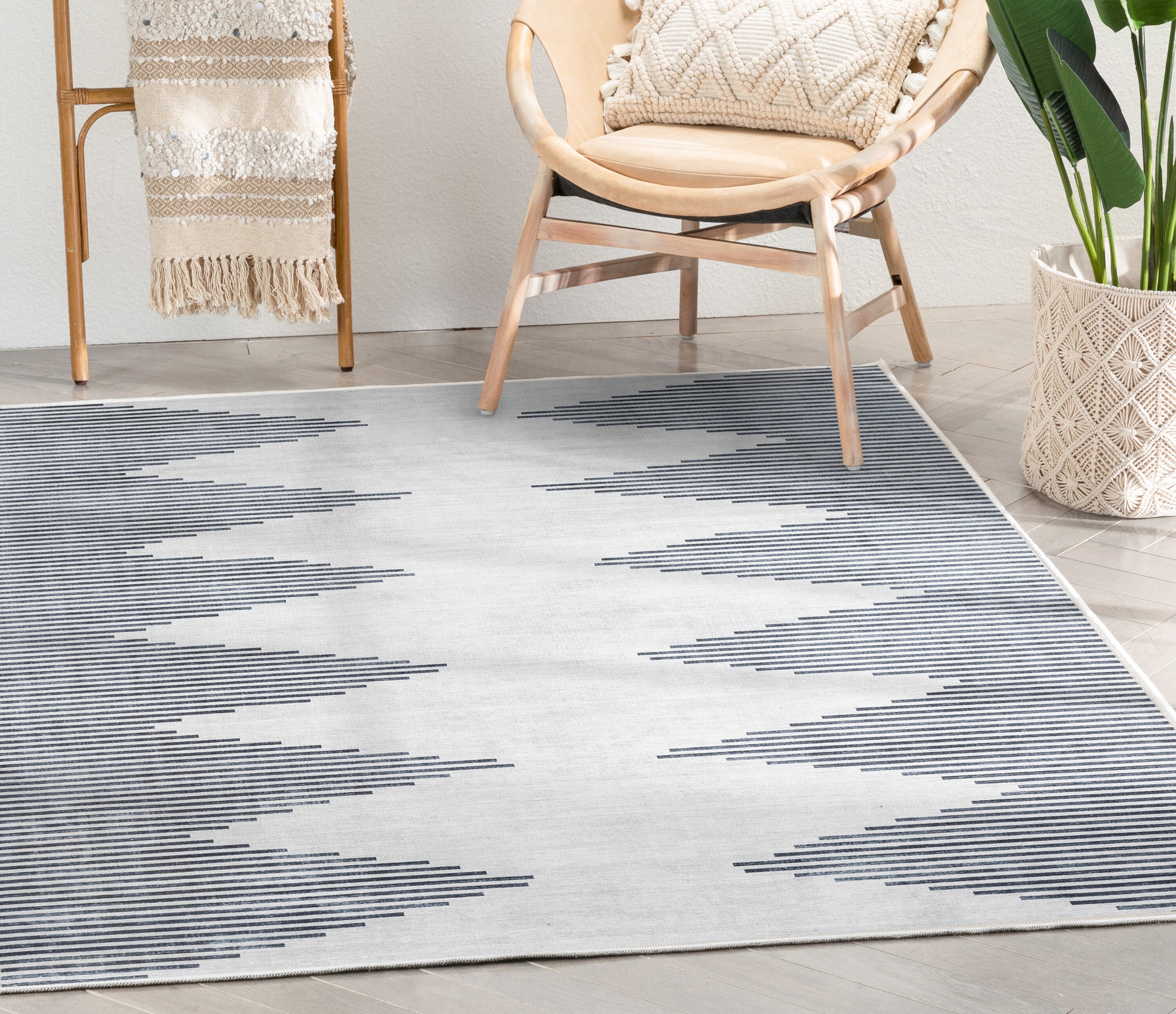 Ivory and Gray Synthetic Flat Woven Washable Area Rug, 8' x 10'