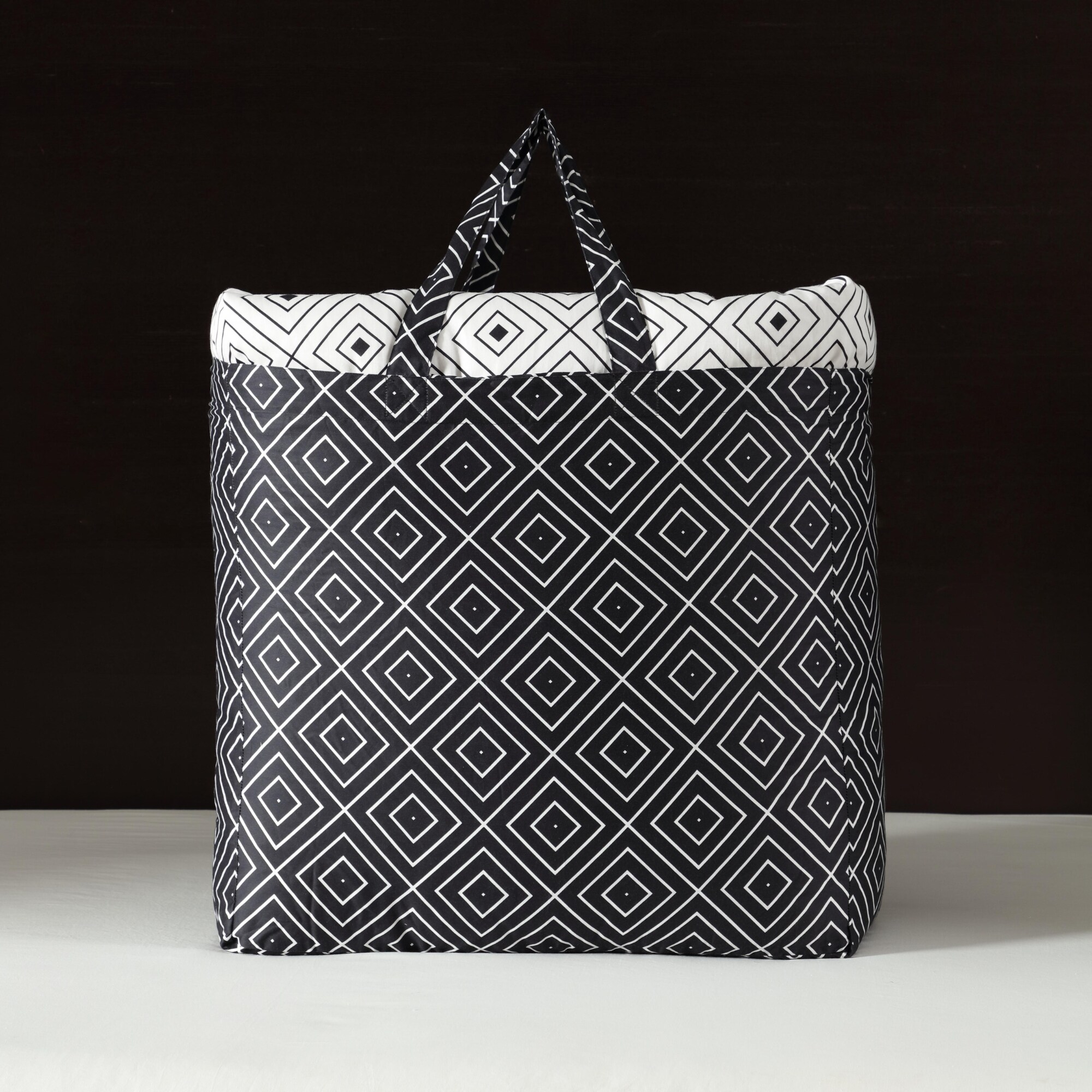 Queen White and Black Cotton Reversible Comforter Set