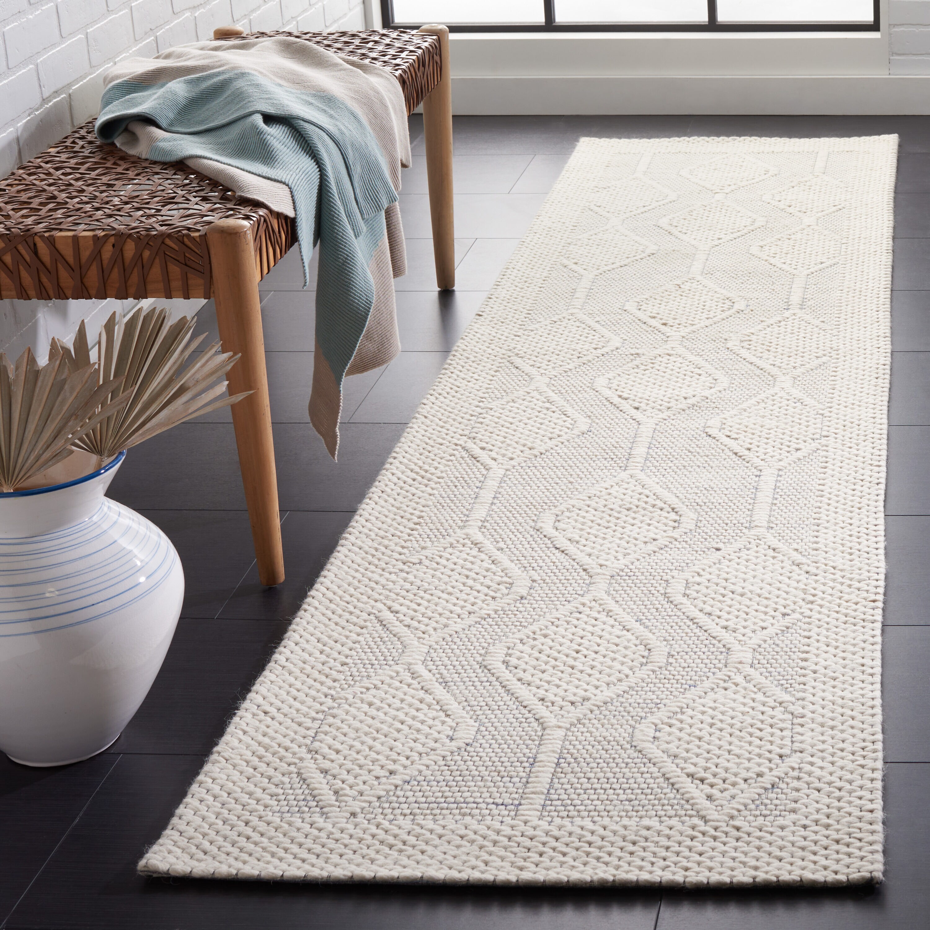  Marbella 428 Ivory/Blue Contemporary 2ft-3in x 9ft Runner Rug