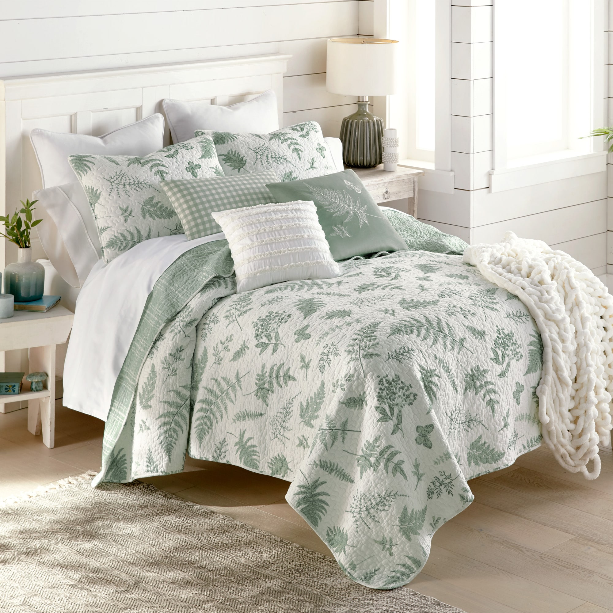White and Sage Cotton King Reversible Quilt Set