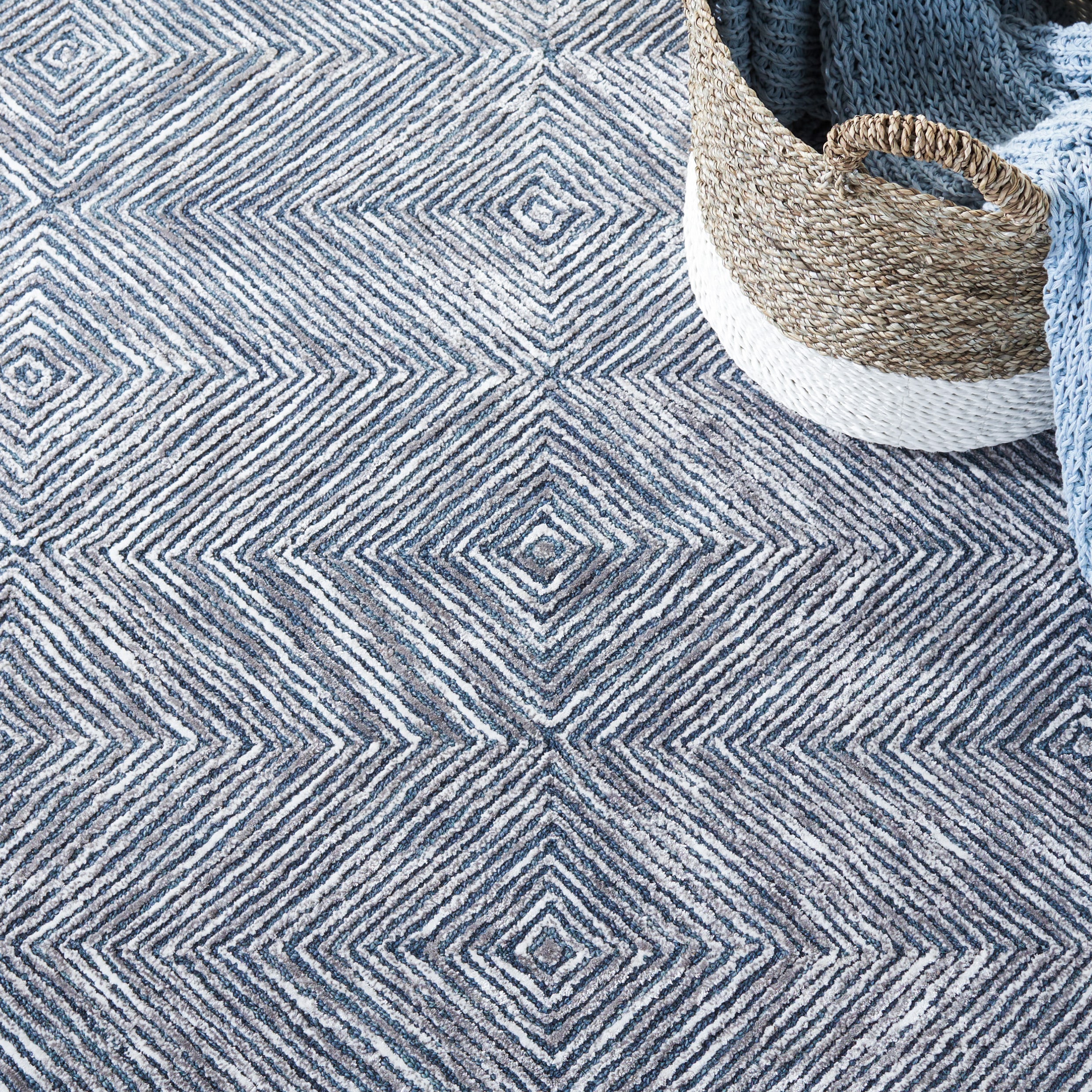 Safavieh SOH176F-6 rugs - View #8