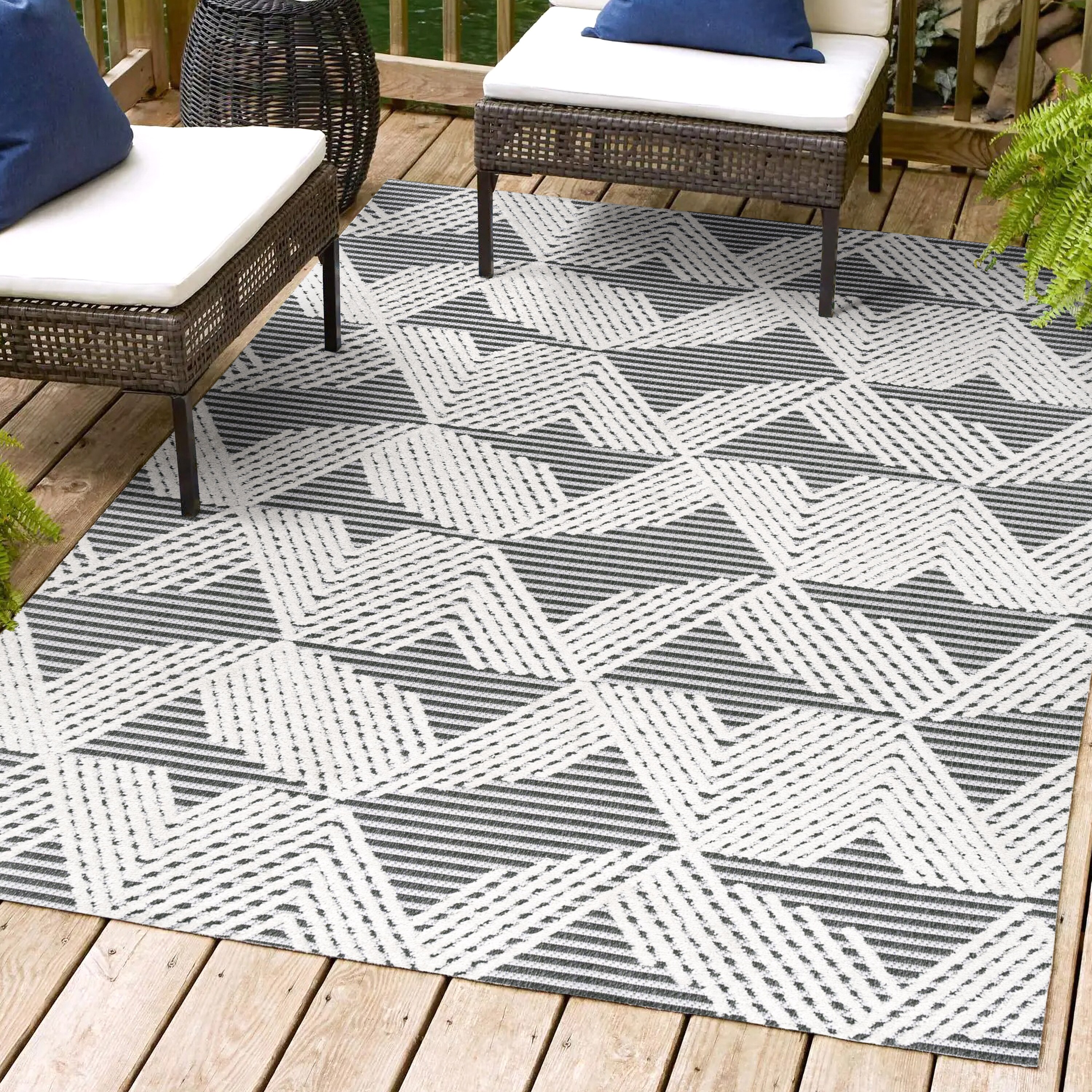 JONATHAN  Y SBH106A-3 South Beach Jazz High-Low Art Deco 3 x 5 (ft) Loomed Polypropylene Black/Ivory Rectangular Indoor/Outdoor Geometric Bohemian/Eclectic Area rug