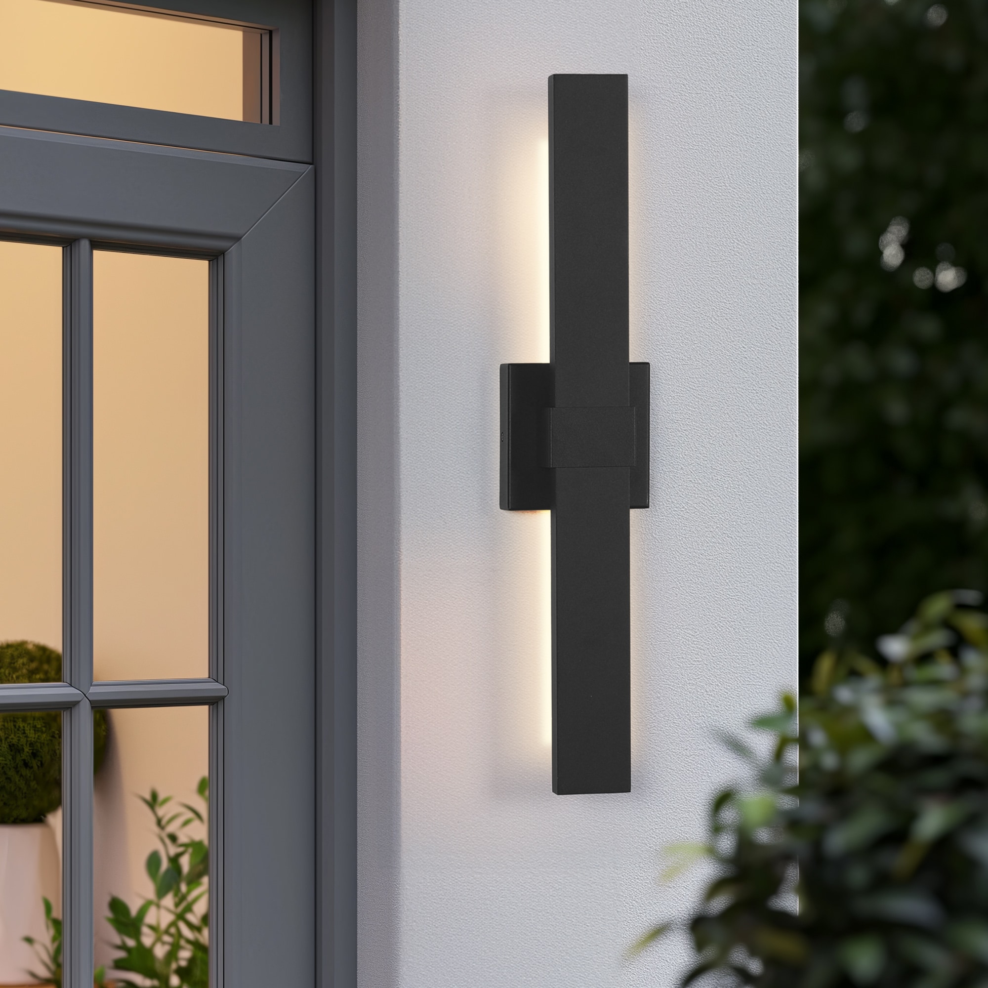 LamQee 06FTL0276BBK Wall Sconce 23.6-in H Matte Black Hardwired Integrated LED Outdoor Wall Light