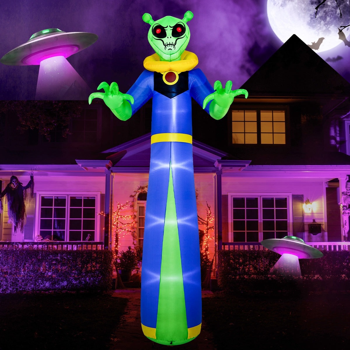 SYNCFUN 12-ft Freestanding Lighted Alien Inflatable In The Outdoor ...