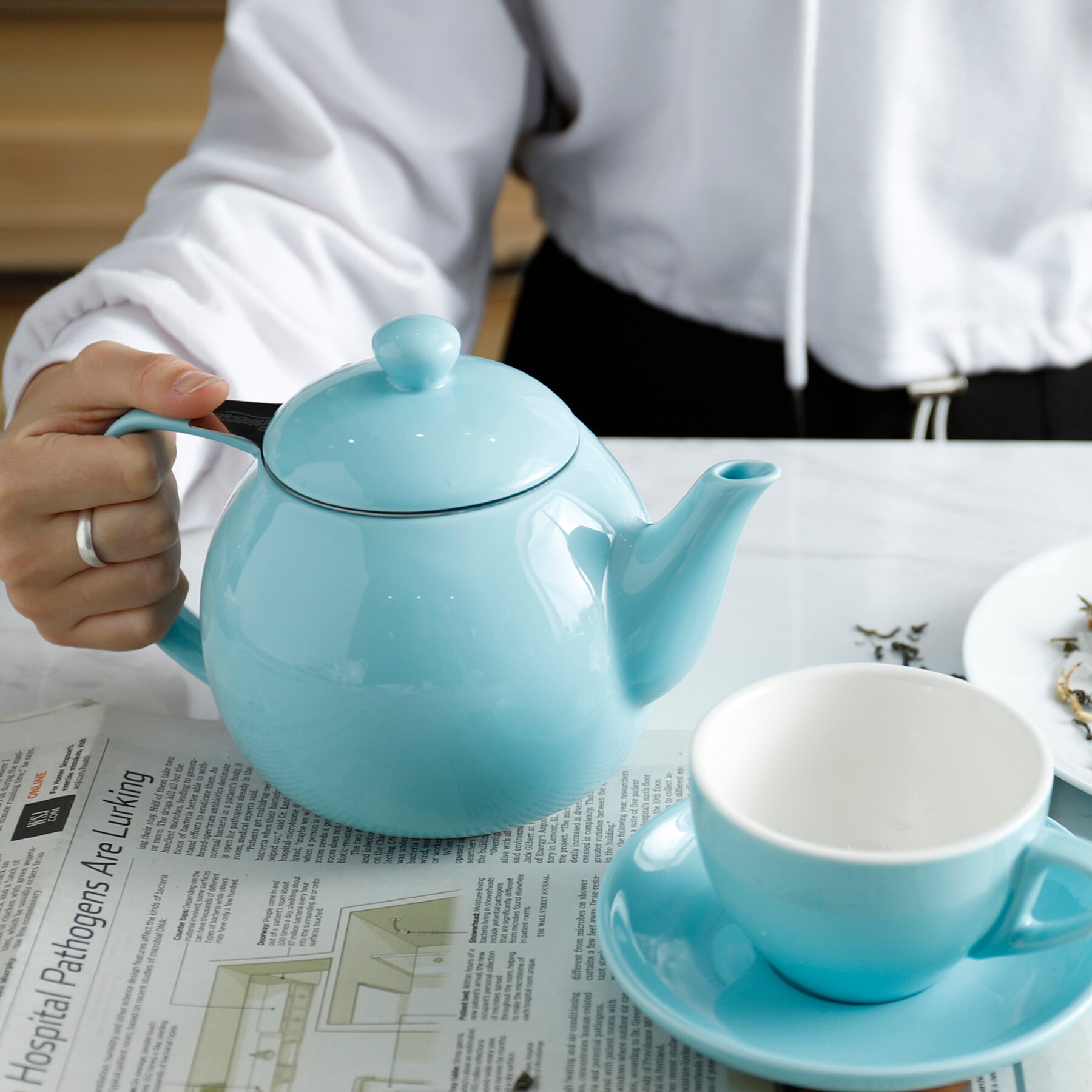 Sweese Porcelain Tea Mug with Infuser Lid, Ceramic Coffee Cup Set