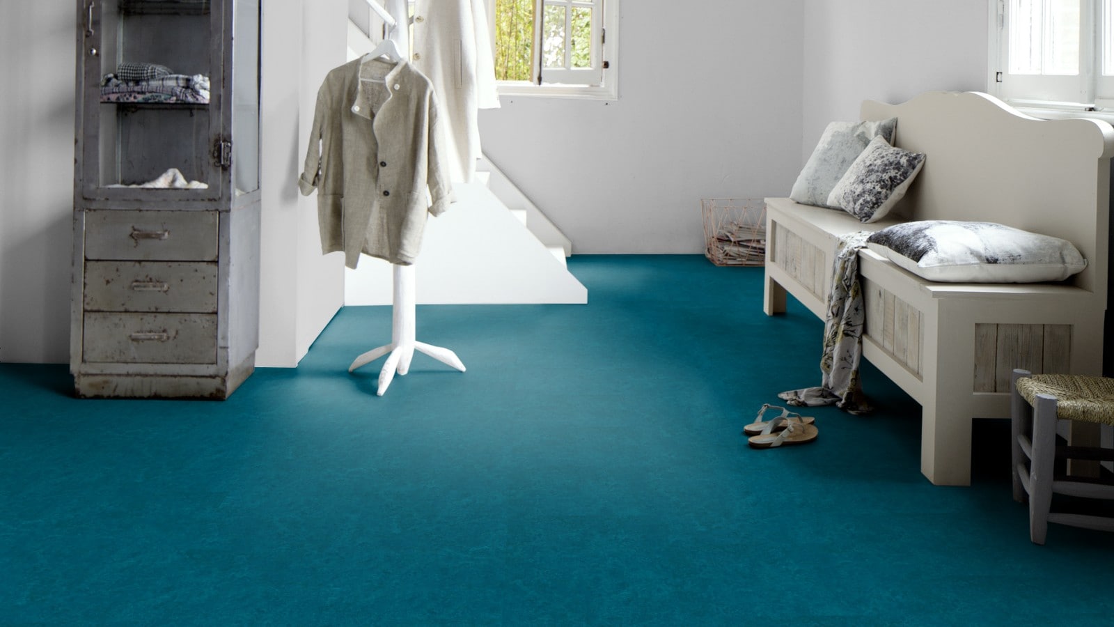 Forbo Flooring Systems 193351 Laminate-Flooring-Samples - View #3