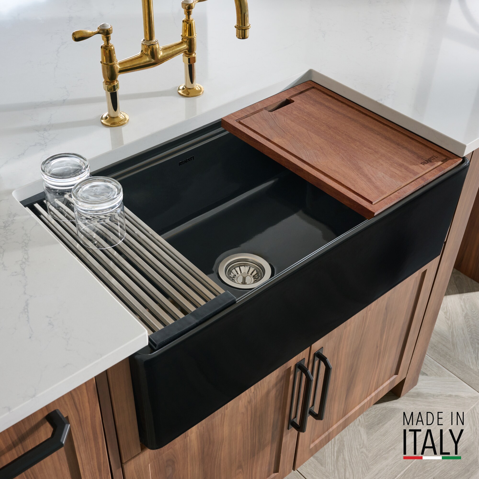 Ruvati Fiore Undermount 33-in x 18-in Fireclay Single bowl Workstation Kitchen Sink