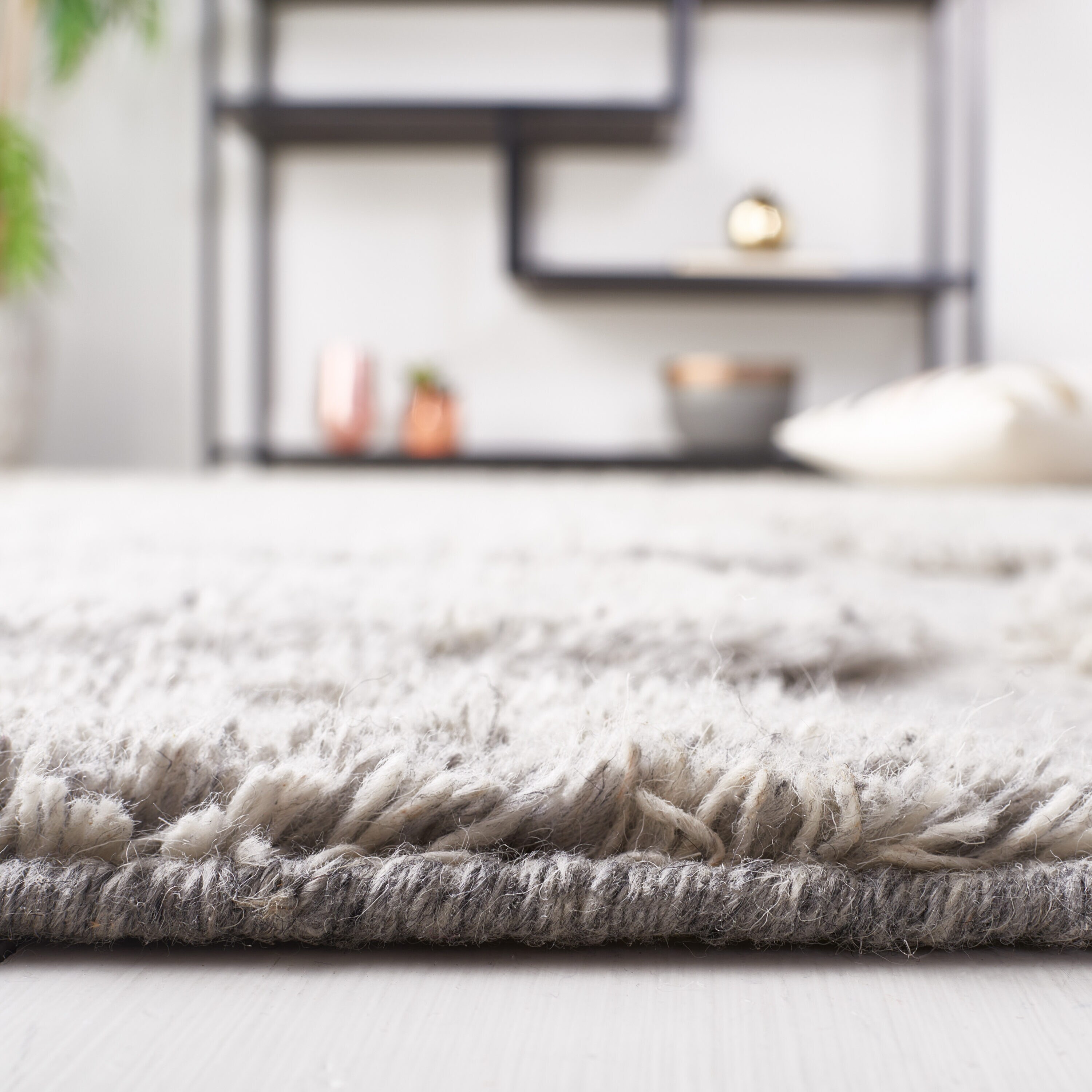 Safavieh MAN550F-4 rugs - View #4
