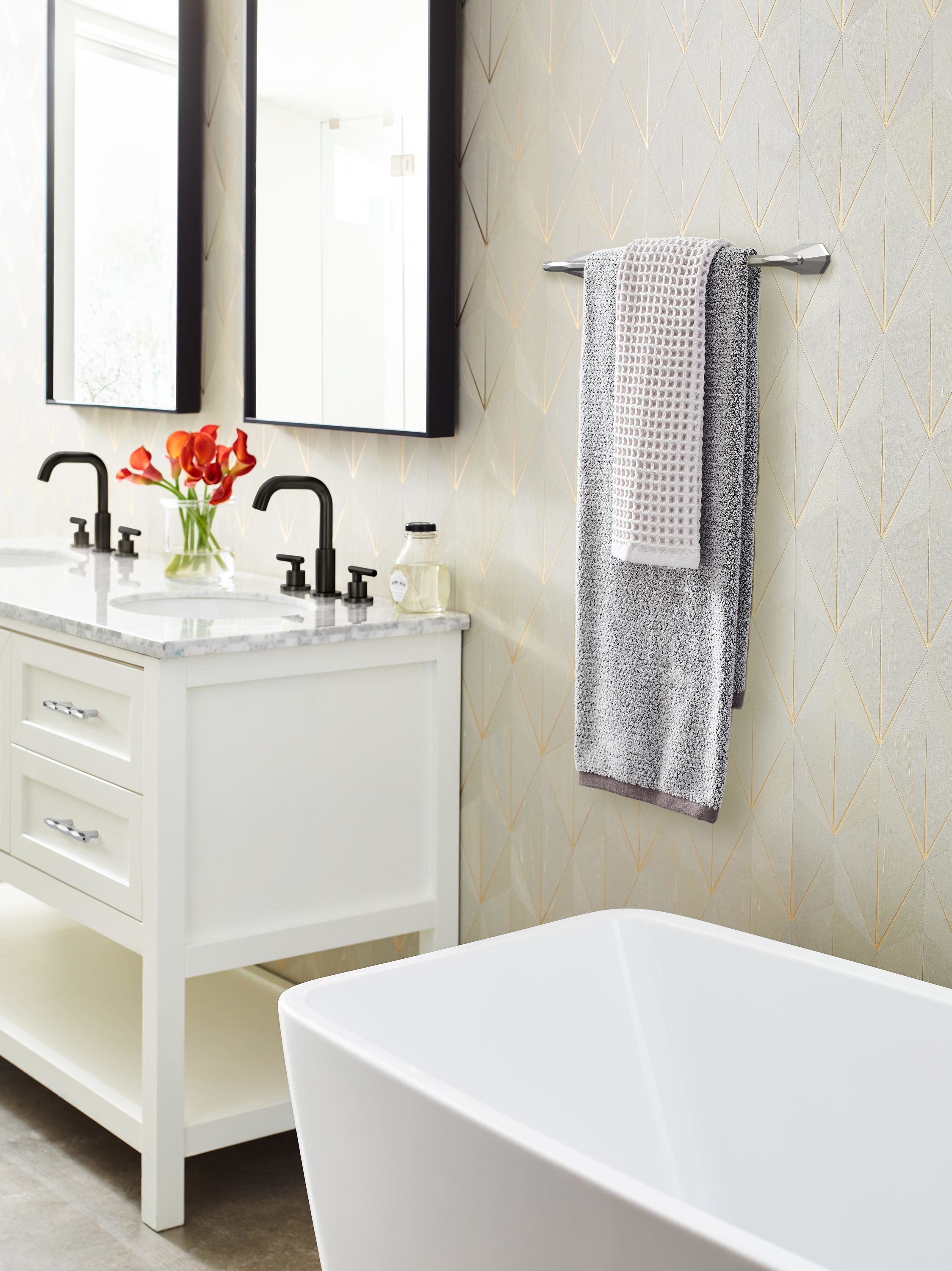St. Vincent 18 Inch Chrome Wall Mounted Towel Bar