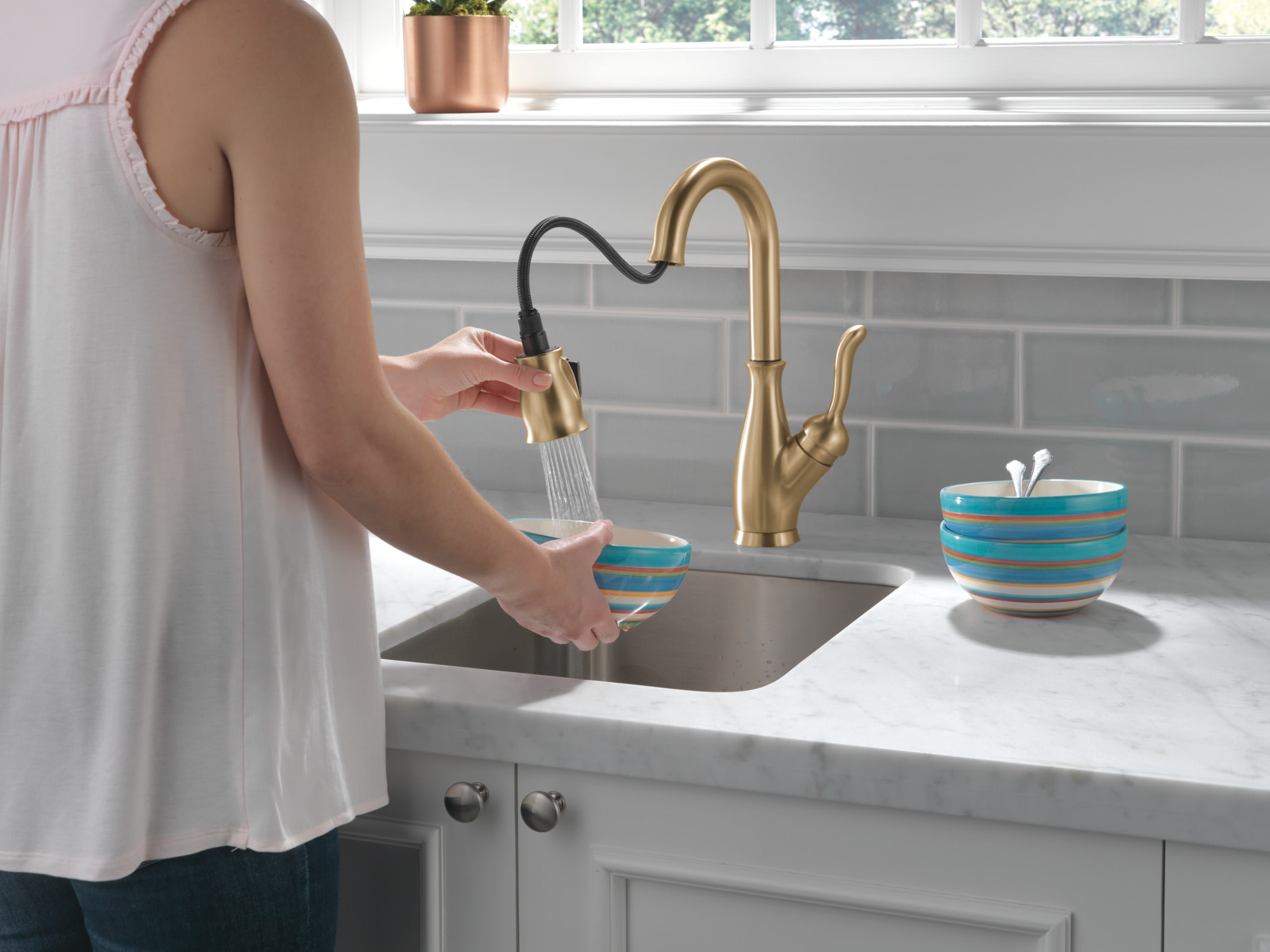 Delta 9678-CZ-DST Kitchen-Faucets - View #2