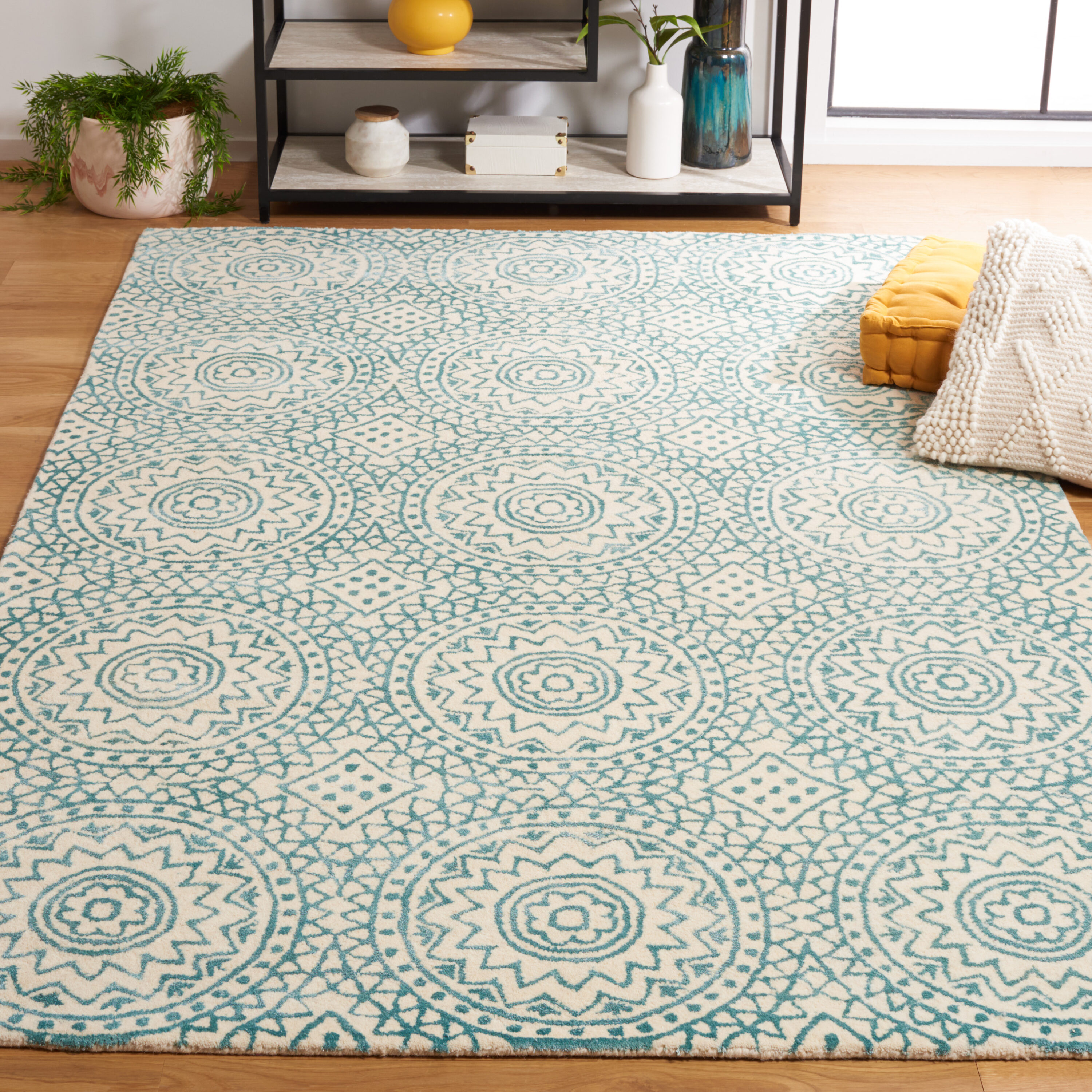  Bella 915 Ivory/Blue Bohemian 4ft x 6ft Small Rectangle Rug