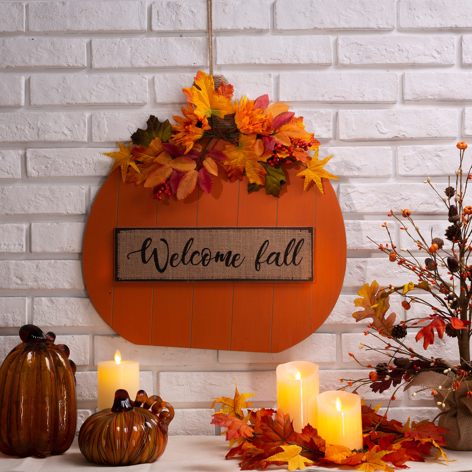 Glitzhome 20.28-in Pumpkin Hanging Decoration in the Fall Decor ...