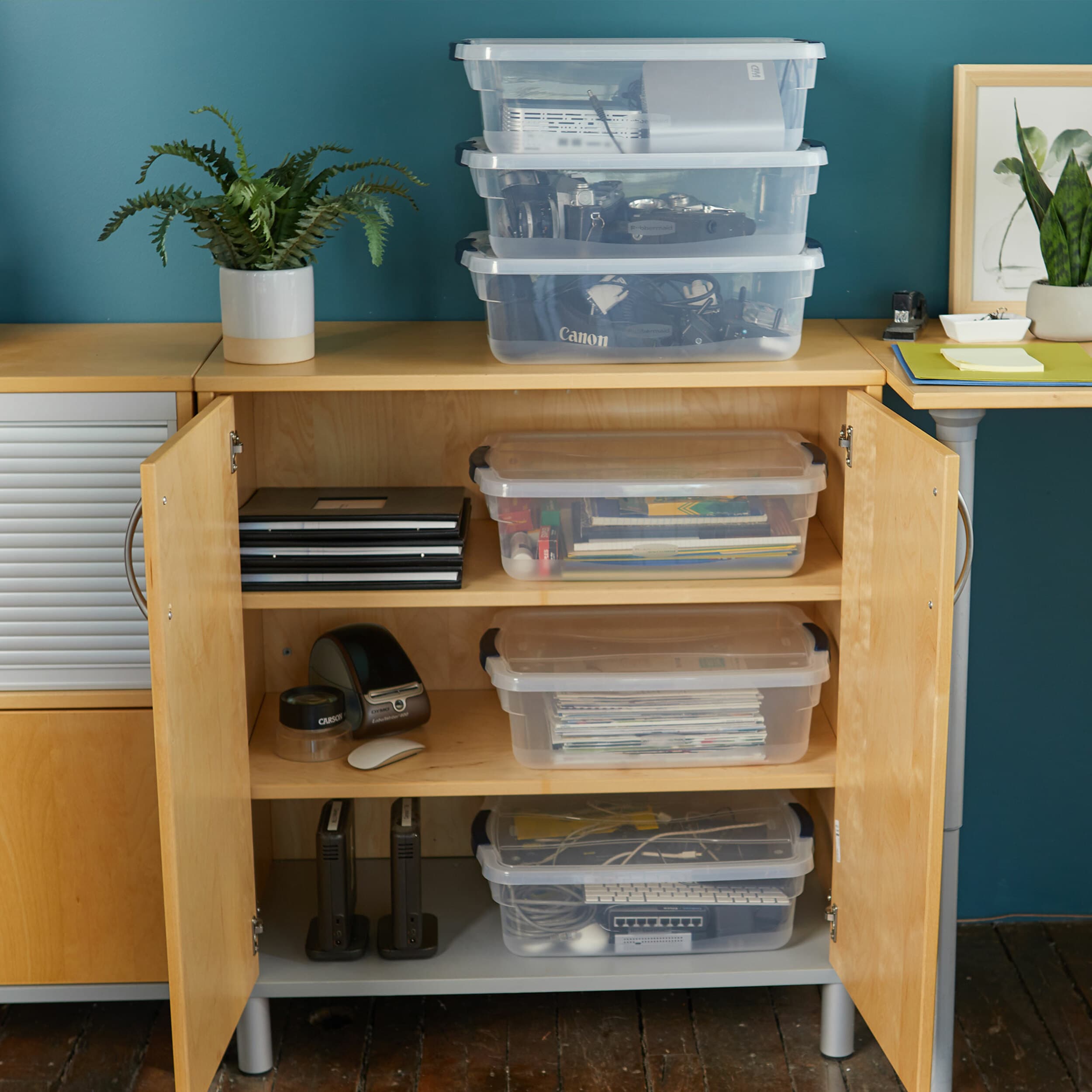 Rubbermaid 180289 Plastic-Storage-Totes - View #13