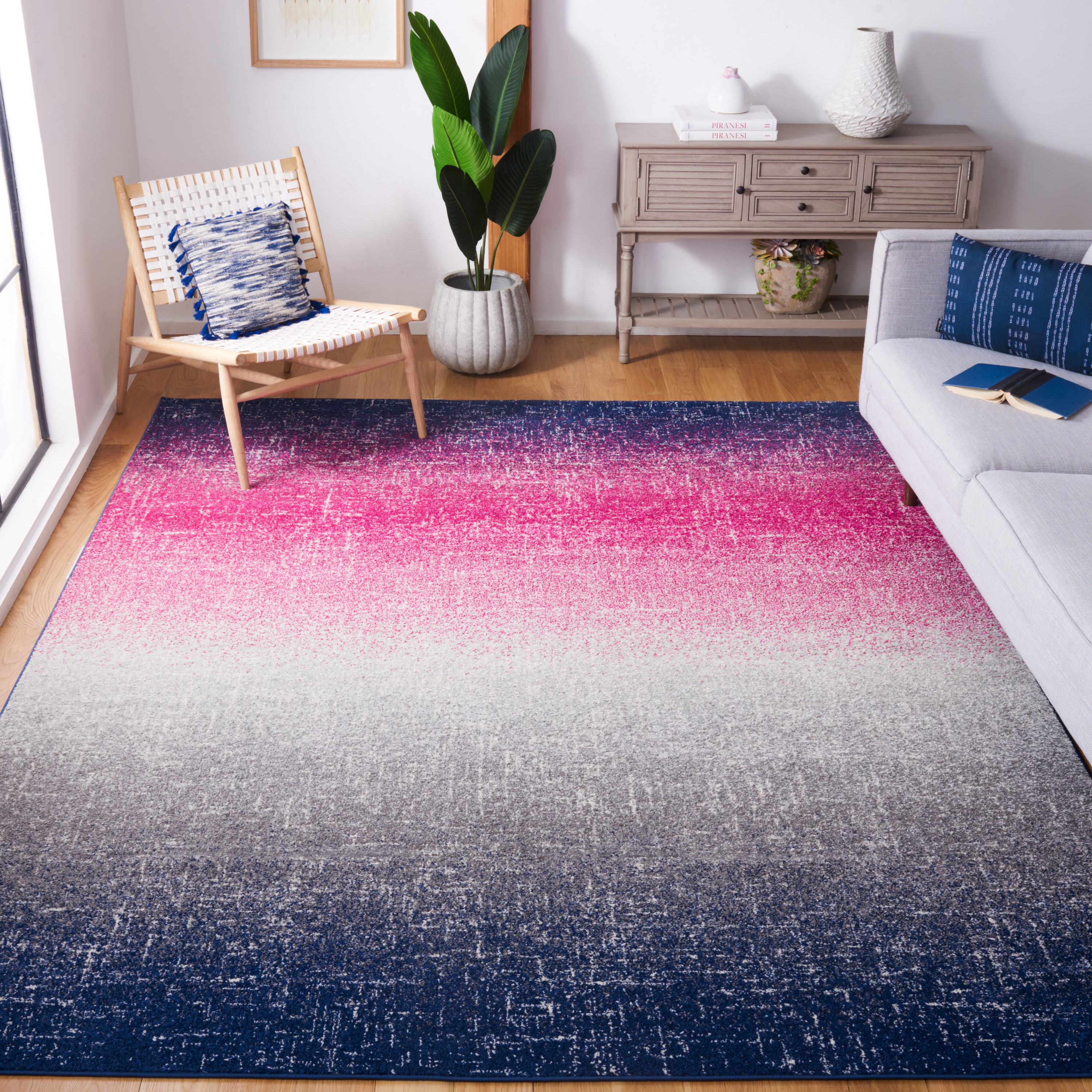 Safavieh MAD601M-7SQ Madison Humber 7 x 7 (ft) Loomed Synthetic Fuchsia/Navy Square Indoor Ombre Area rug