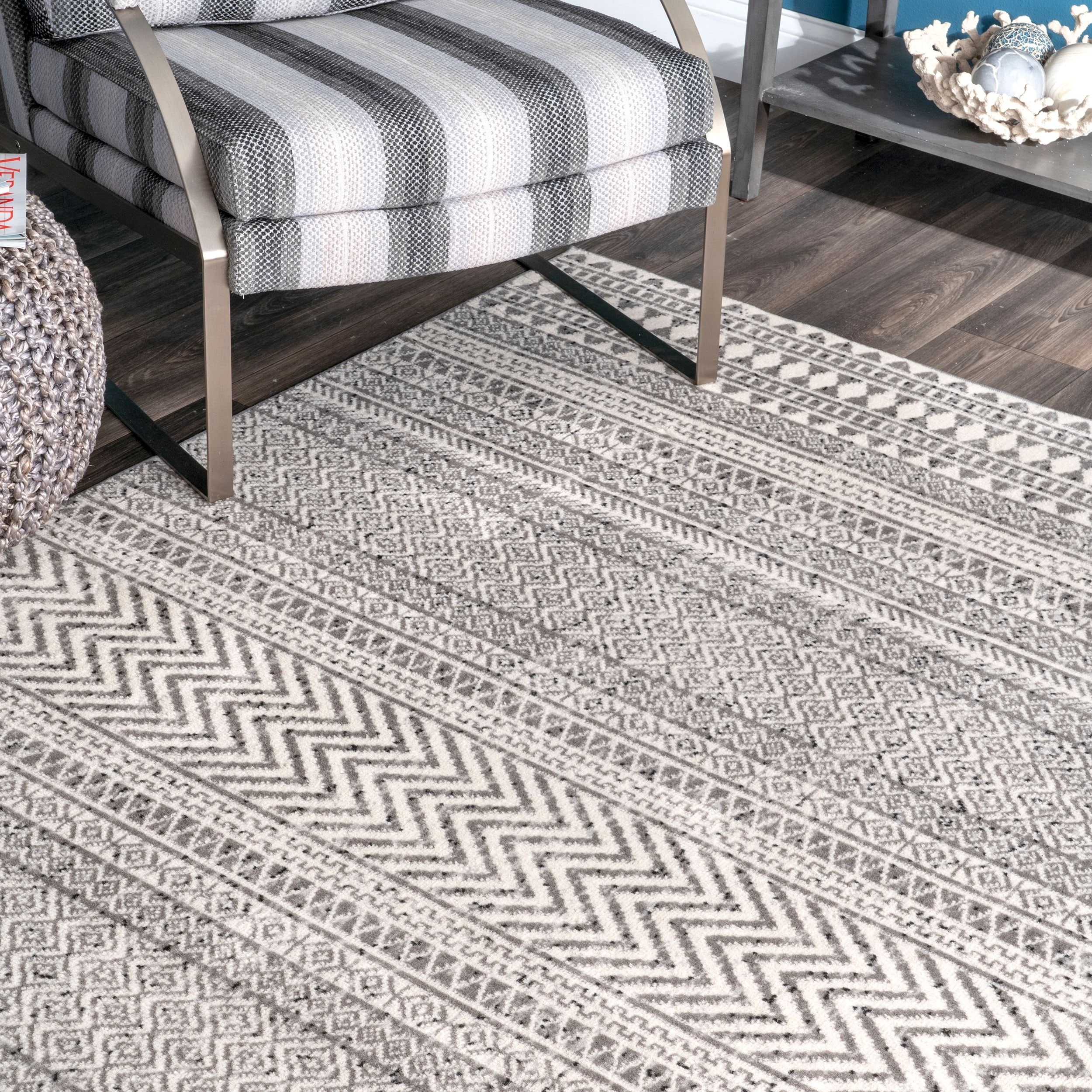 Catherina Modern Square Gray Polypropylene 6' Area Rug