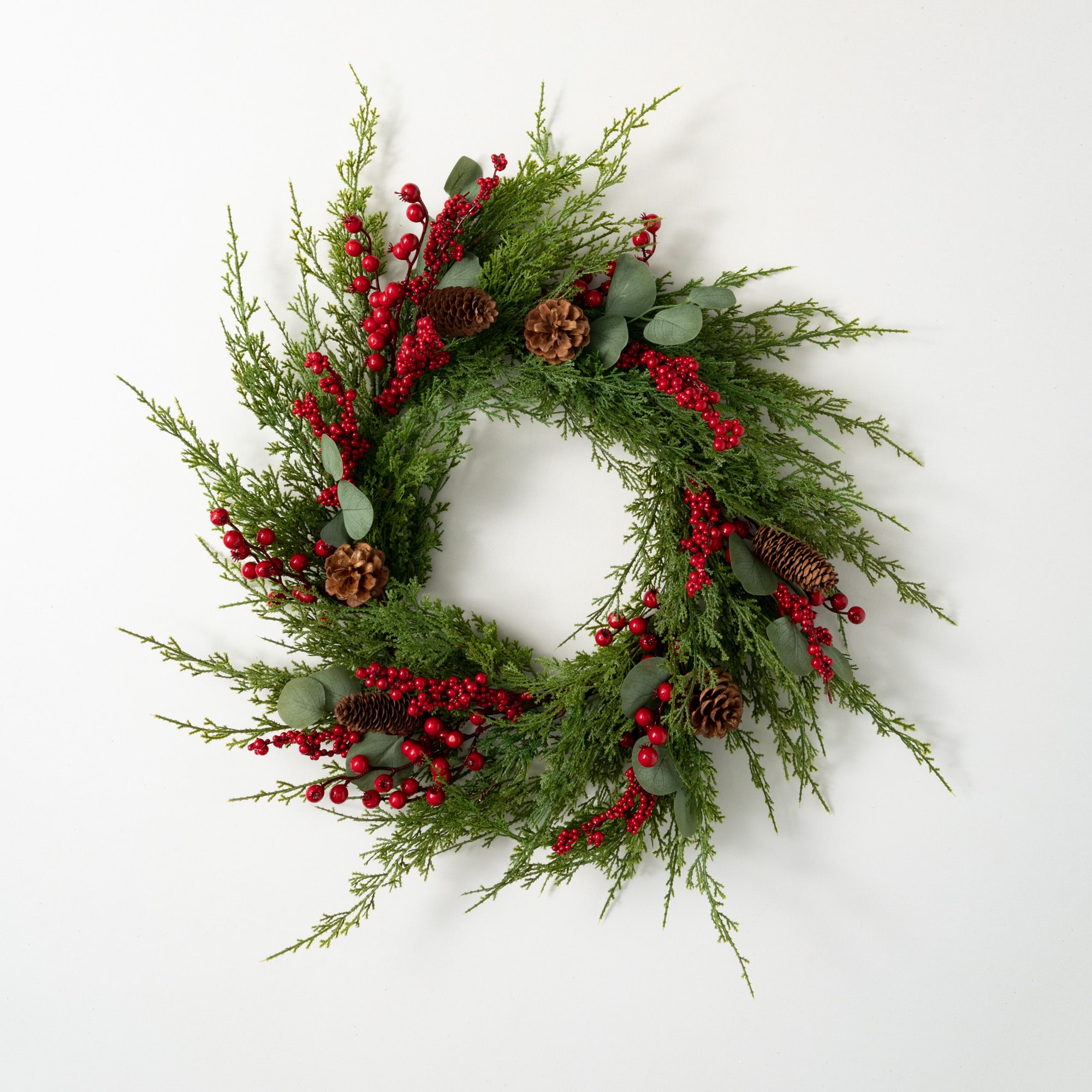 Sullivans 24-in Indoor/Outdoor Green Berry Artificial Christmas Wreath ...