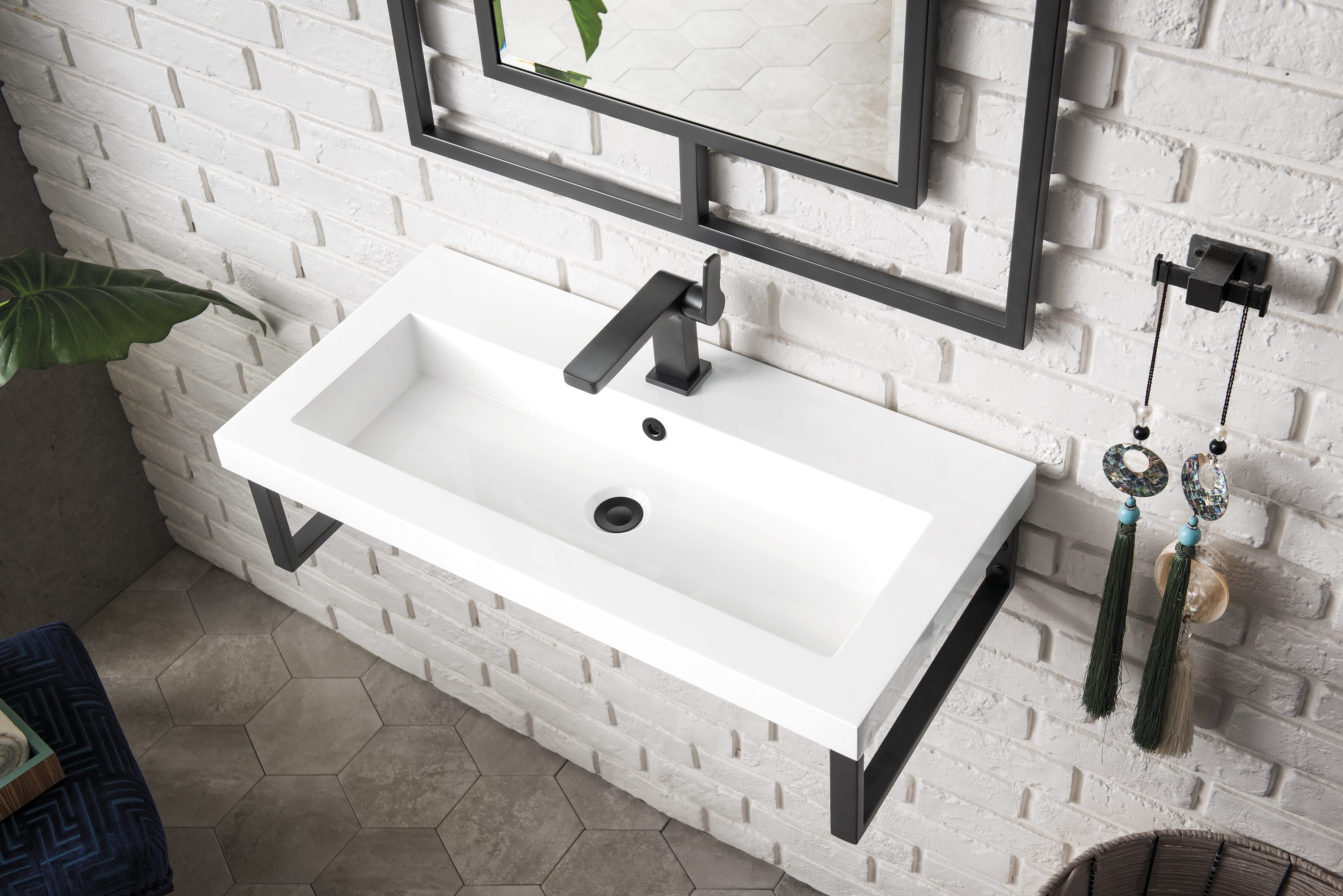 Moneta Resin Wall-Mount Sink