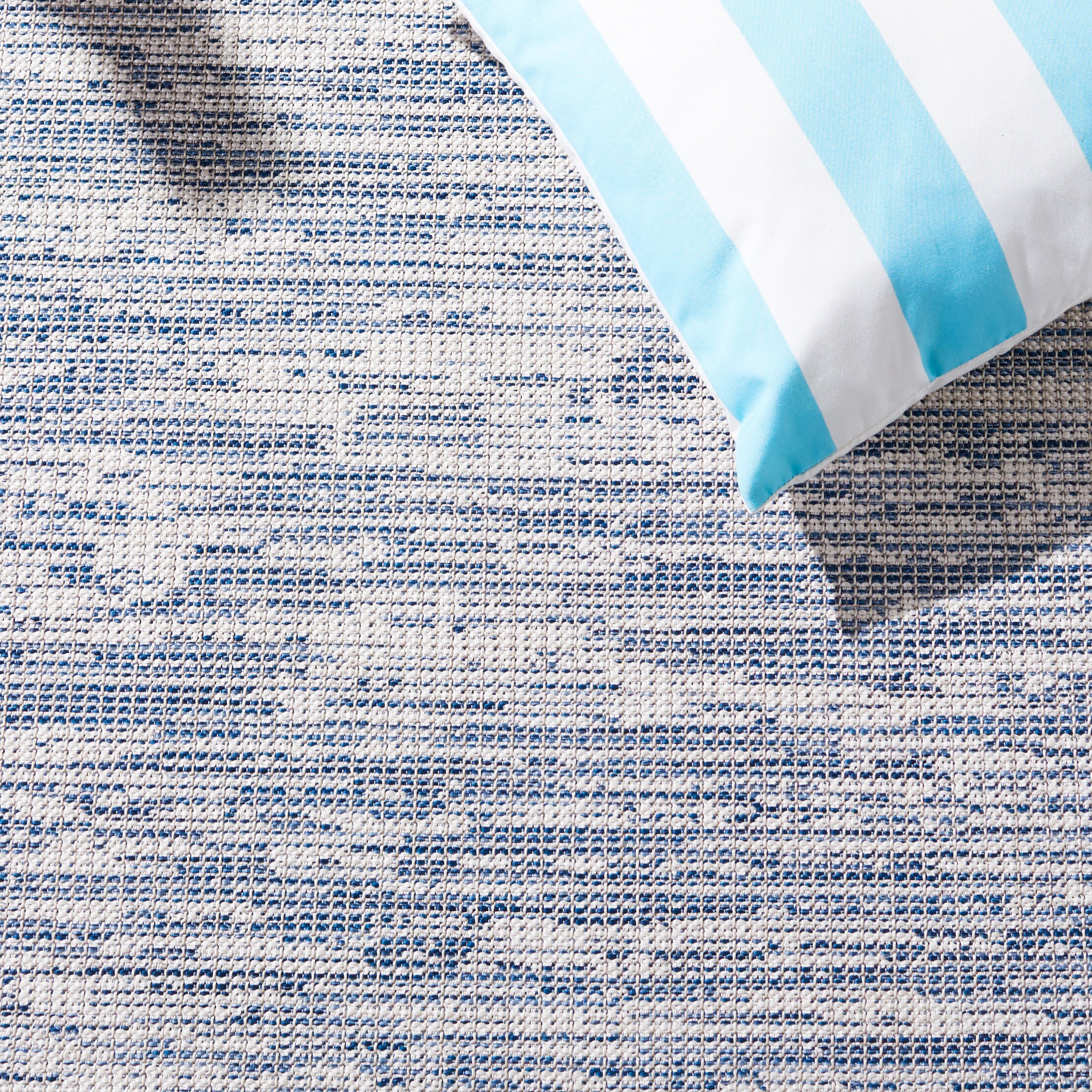 Safavieh HTN238M-7SQ rugs - View #5