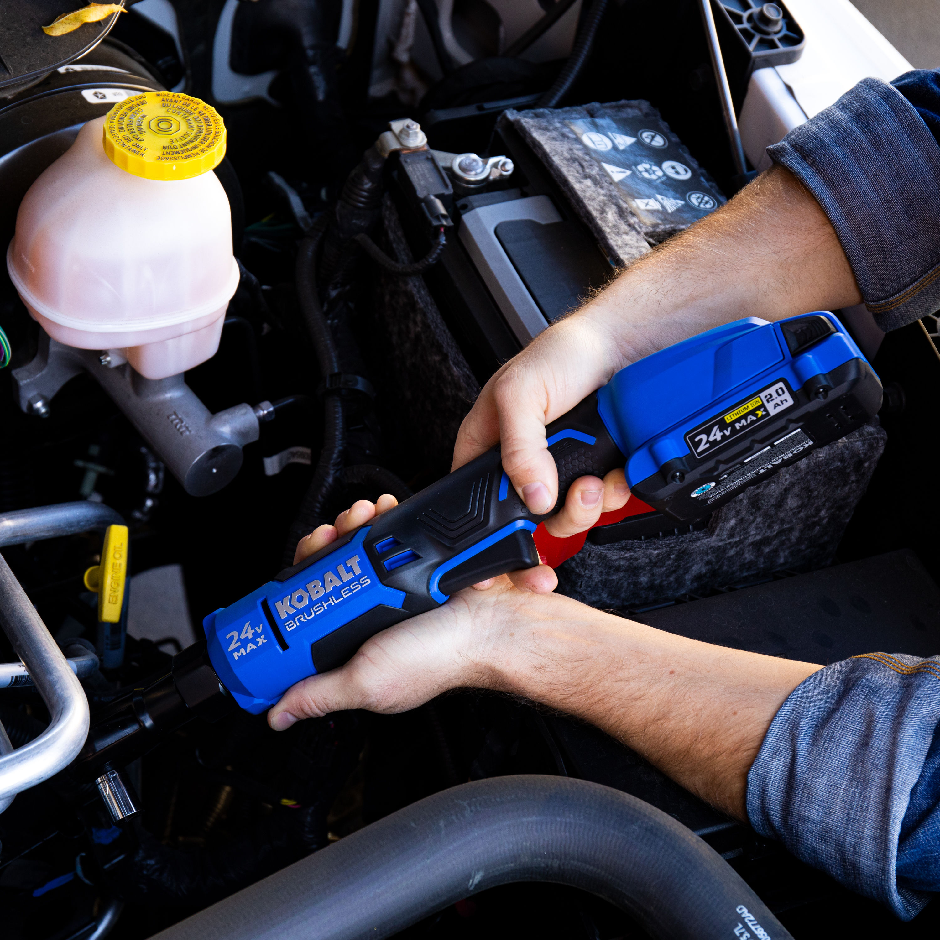 Kobalt 24-volt Variable Speed Brushless 3/8-in Drive Cordless Ratchet  Wrench (Bare Tool) in the Impact Wrenches department at