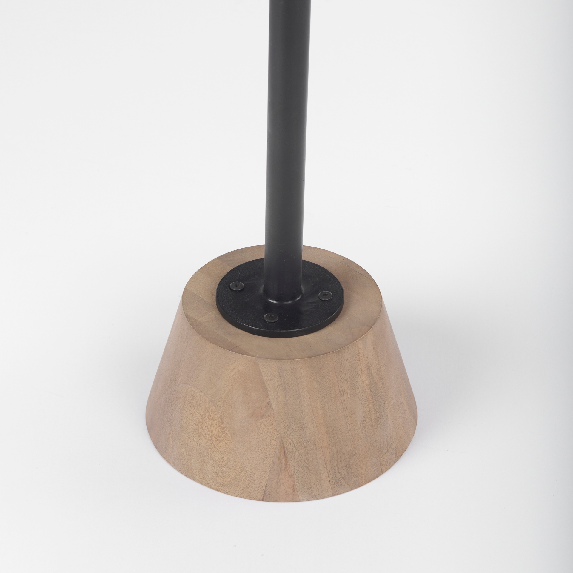 Mercana 69975-AB End-Tables - View #6