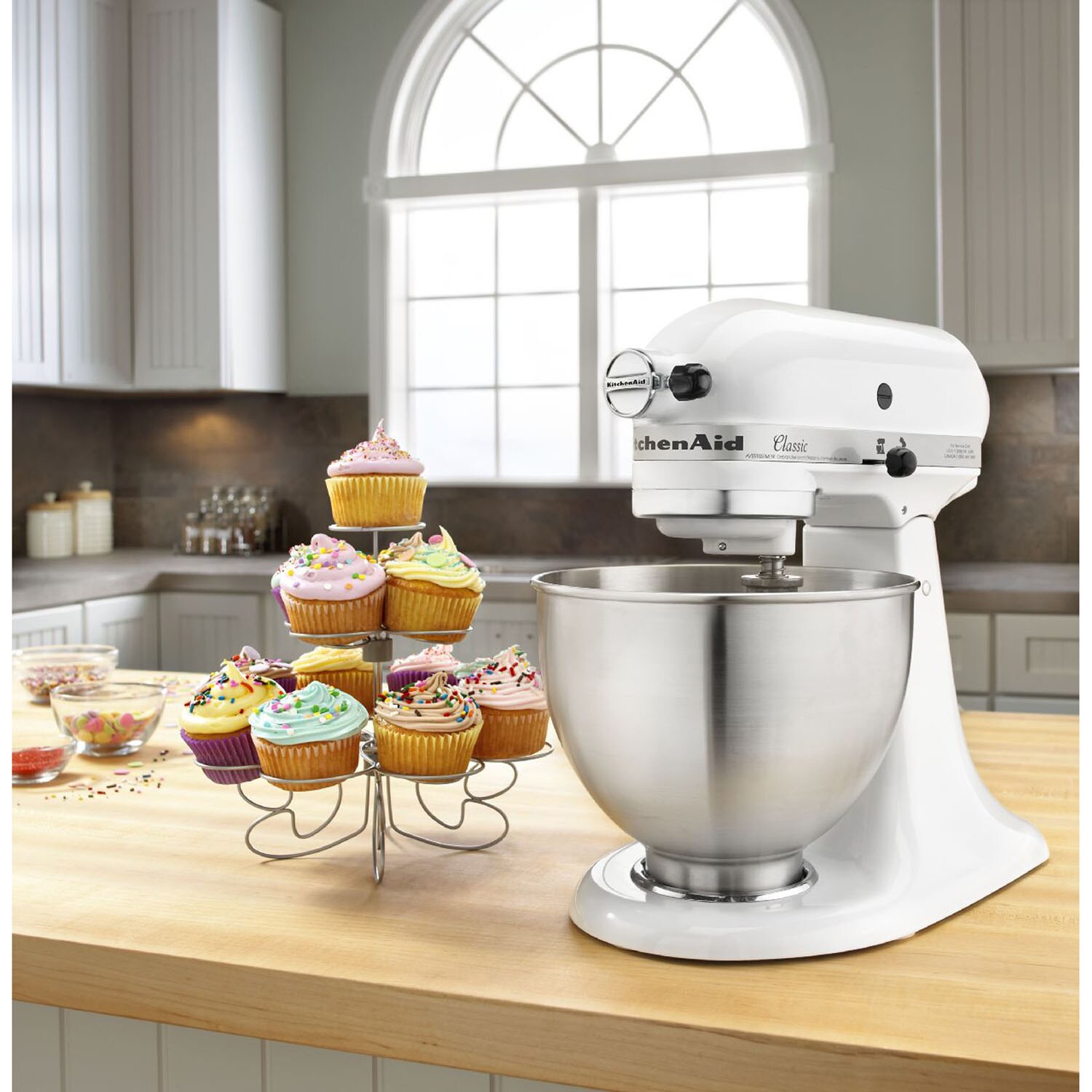 Series 4.5-Quart 10-Speed White Stand Mixer at Lowes.com
