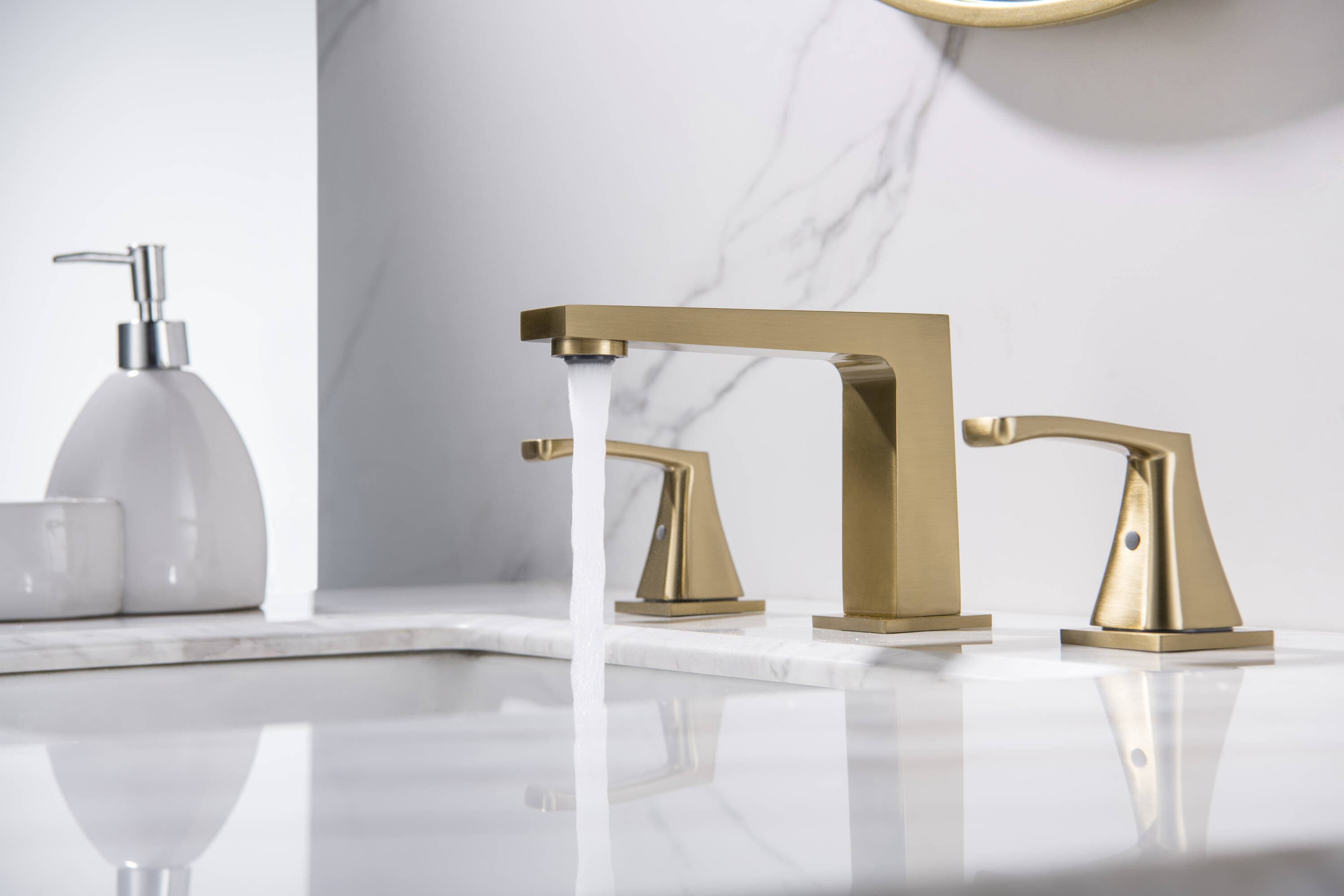 Nestfair KPF60016G Brushed Gold Widespread 2-handle Low-arc Residential Handle Bathroom Sink Faucet