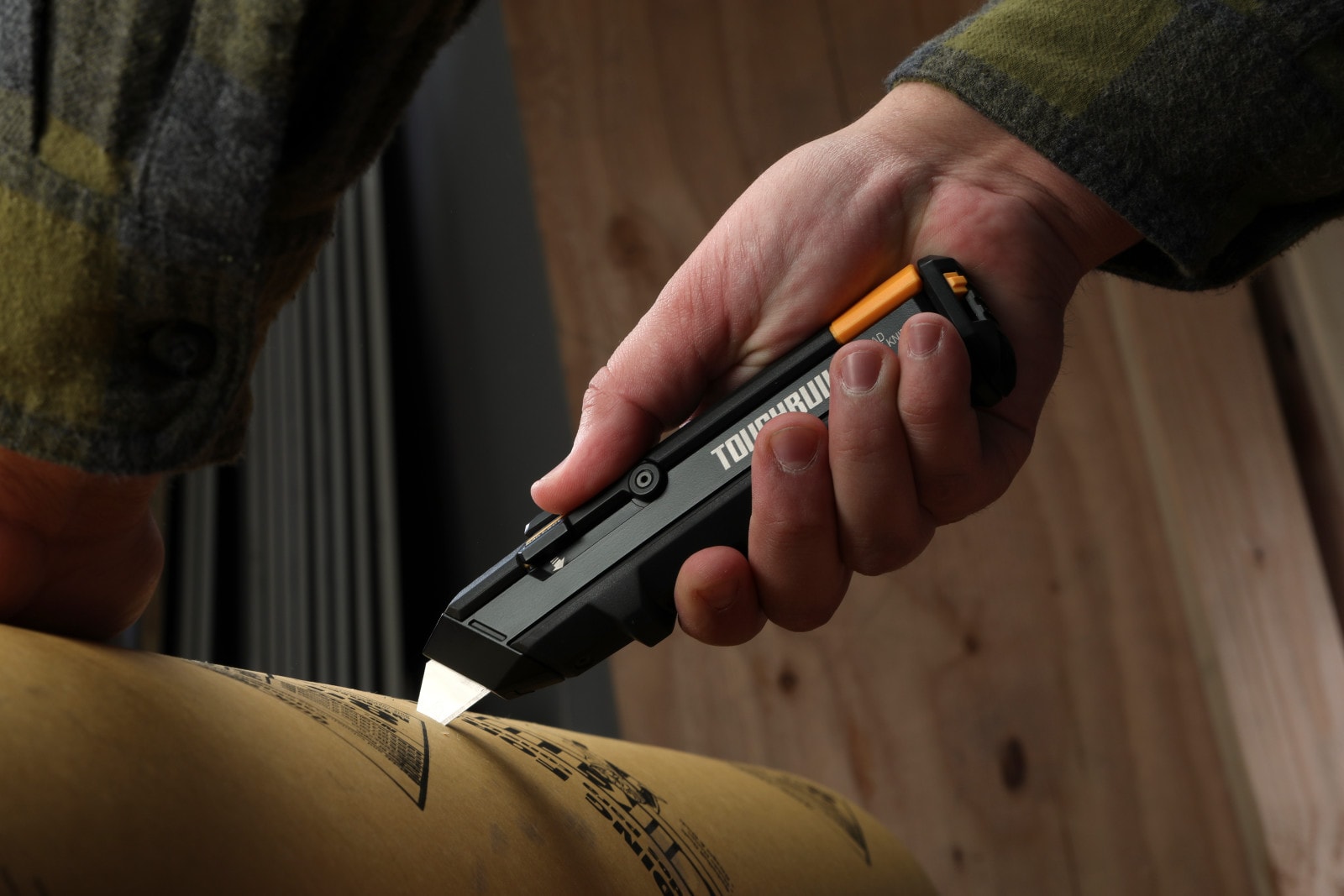 ToughBuilt Reload Utility Knife and Scraper Utility Knife review - World's  first magazine driven utility knife - The Gadgeteer