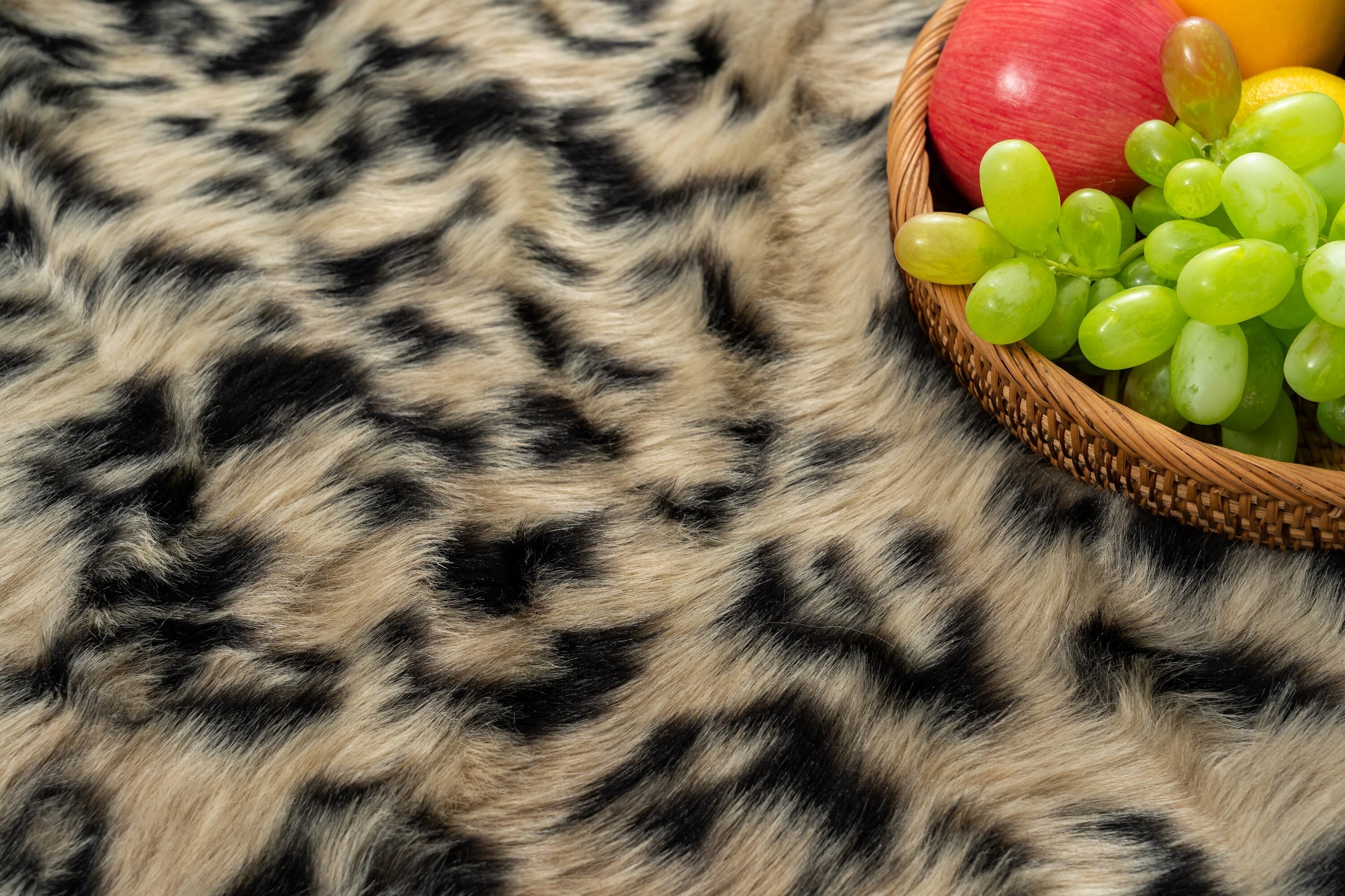 MDA Rugs Luxury Collection 5 X 7 (ft) Leopard Print Indoor Animal Print  Area Rug in the Rugs department at