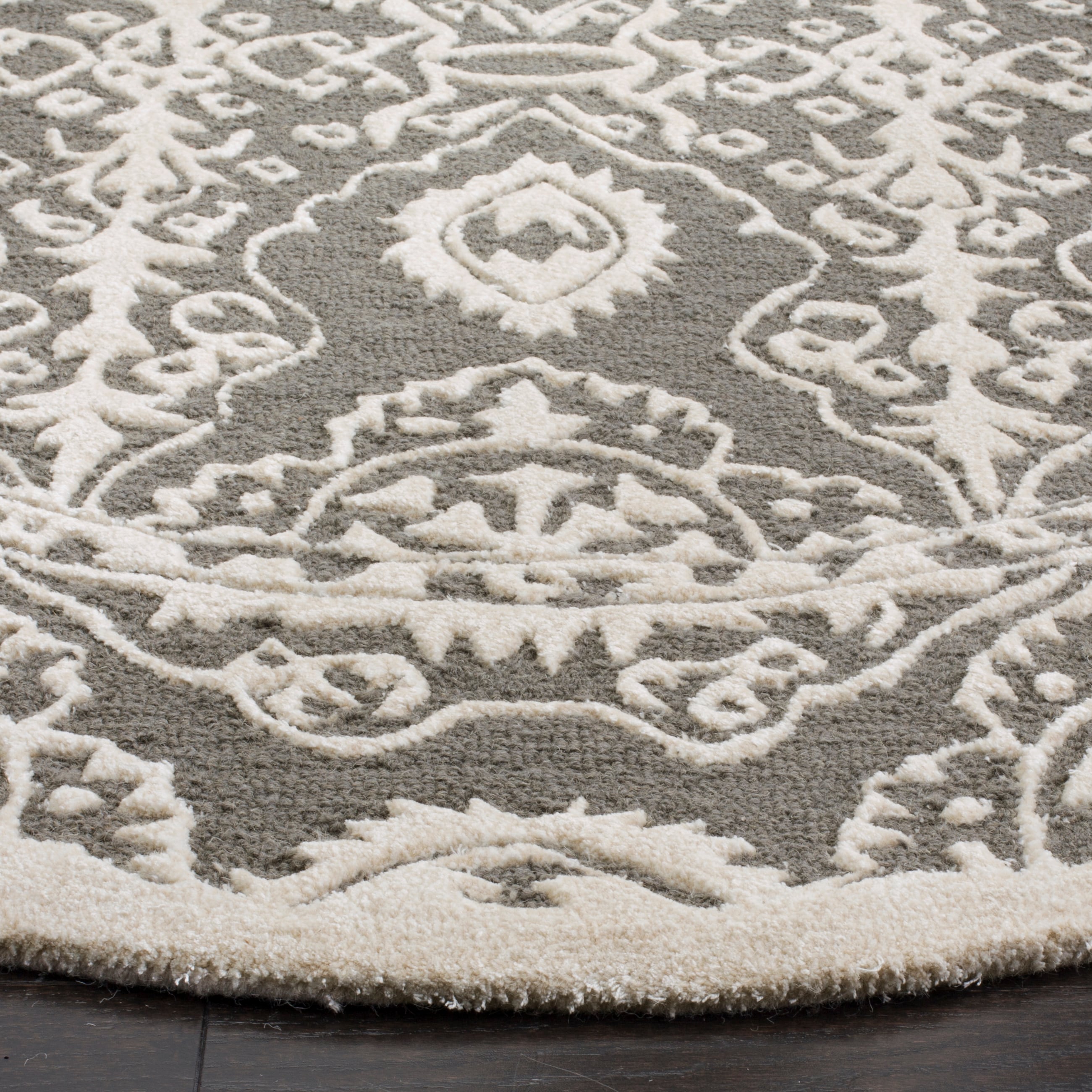 Safavieh BEL134C-5SQ rugs - View #3