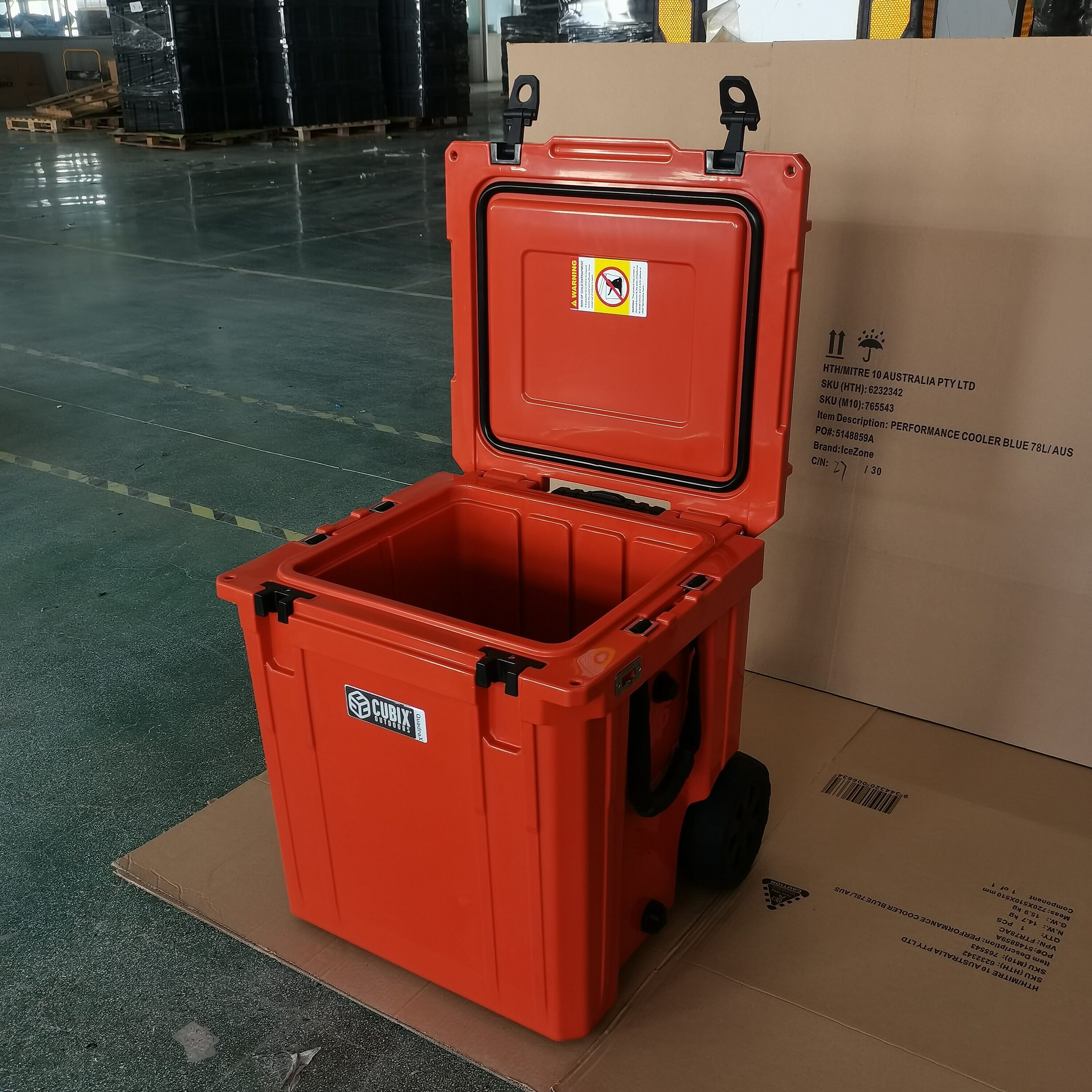 Cubix Outdoors CC-46QORGWHL Beverage-Coolers - View #6