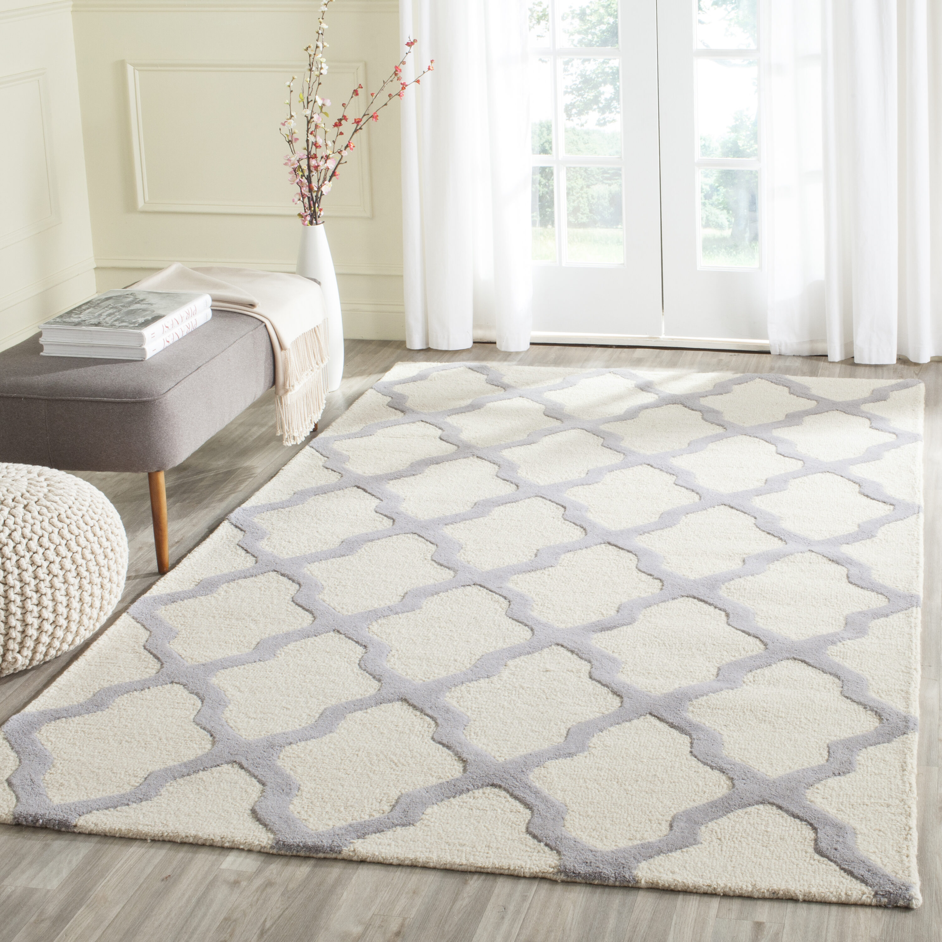  Cambridge 121 Ivory/Silver Contemporary 5ft x 8ft Medium Rectangle Rug