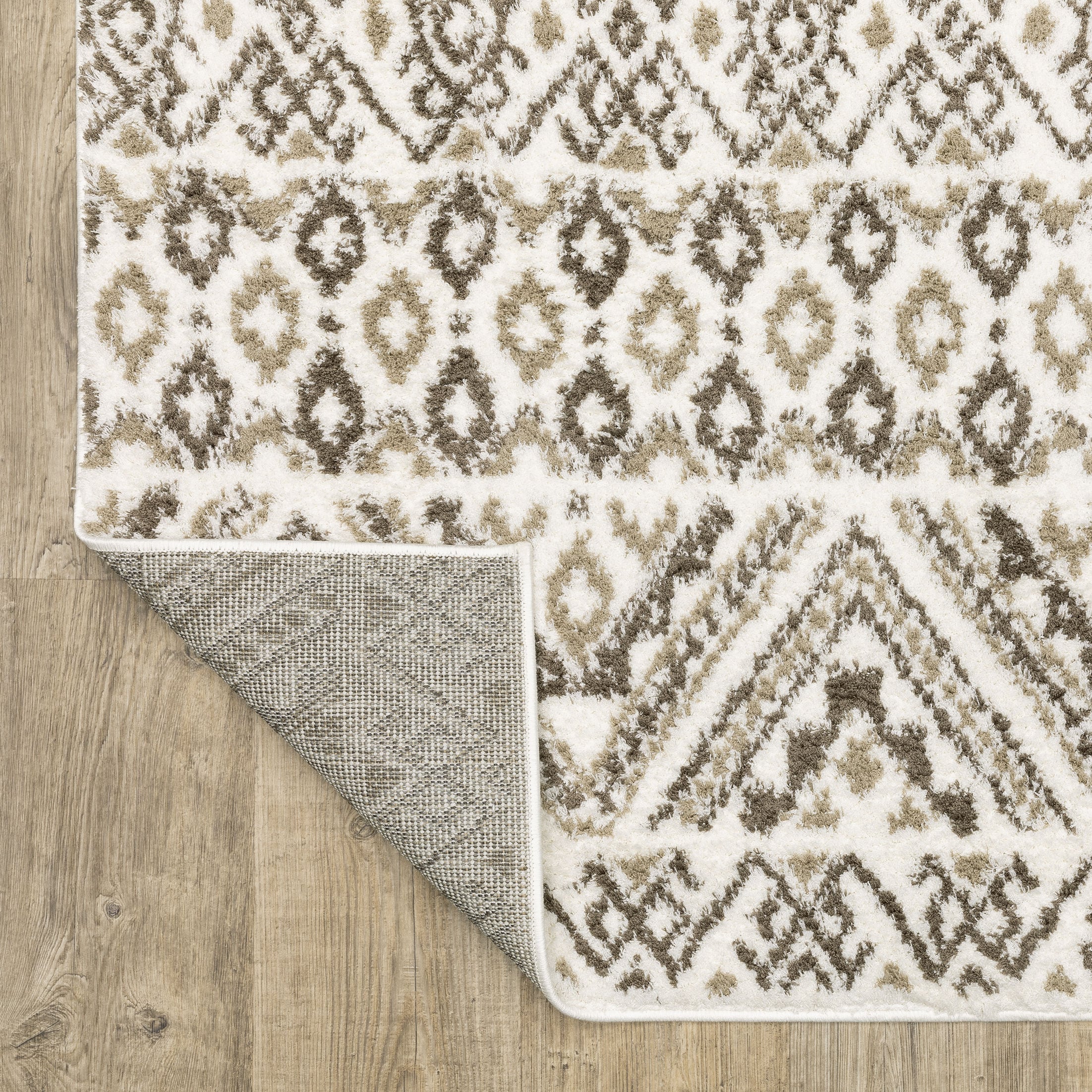 allen + roth Woodland 4 x 6 Brown Indoor Geometric Lodge Area Rug in the  Rugs department at