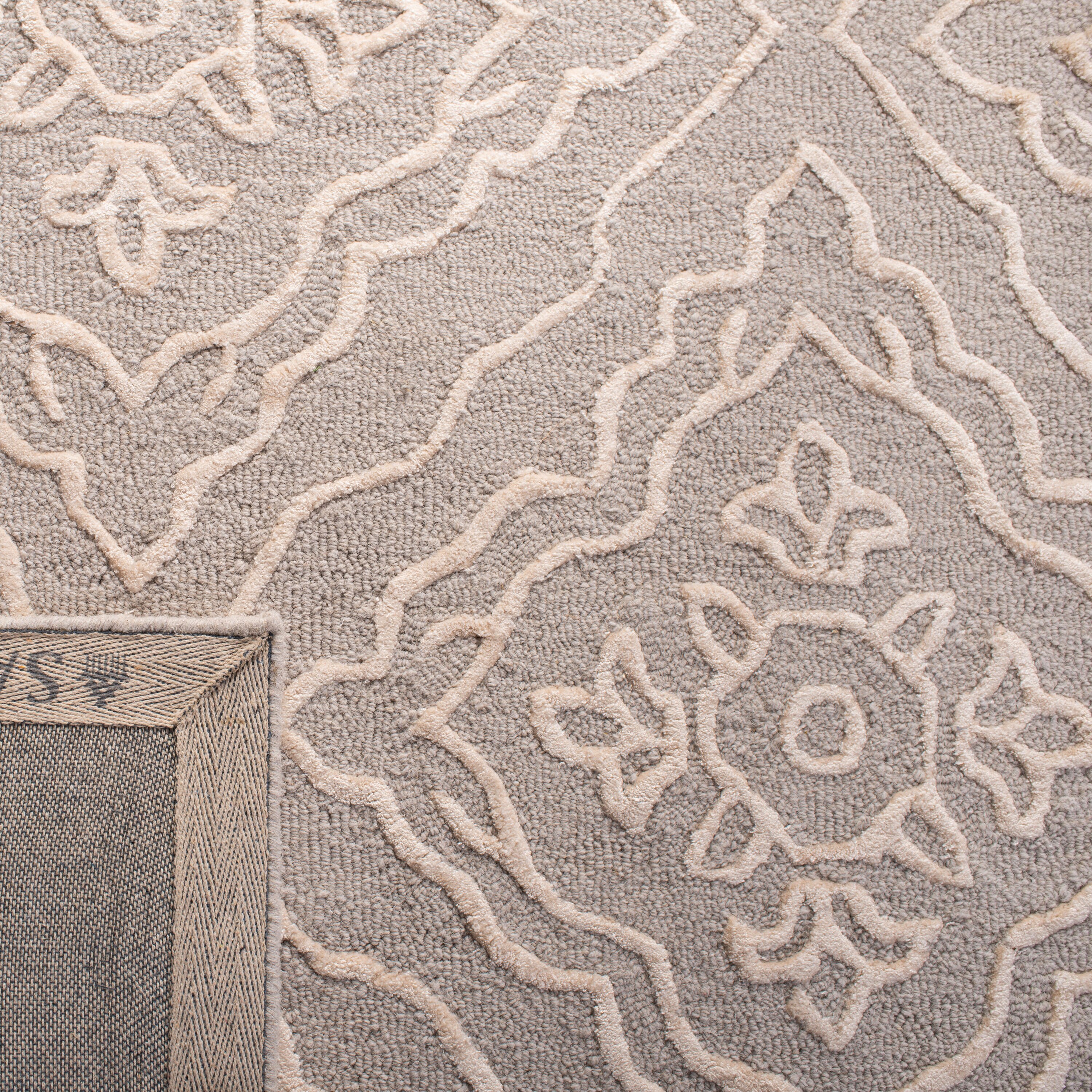 Safavieh MNH524B-5 rugs - View #3