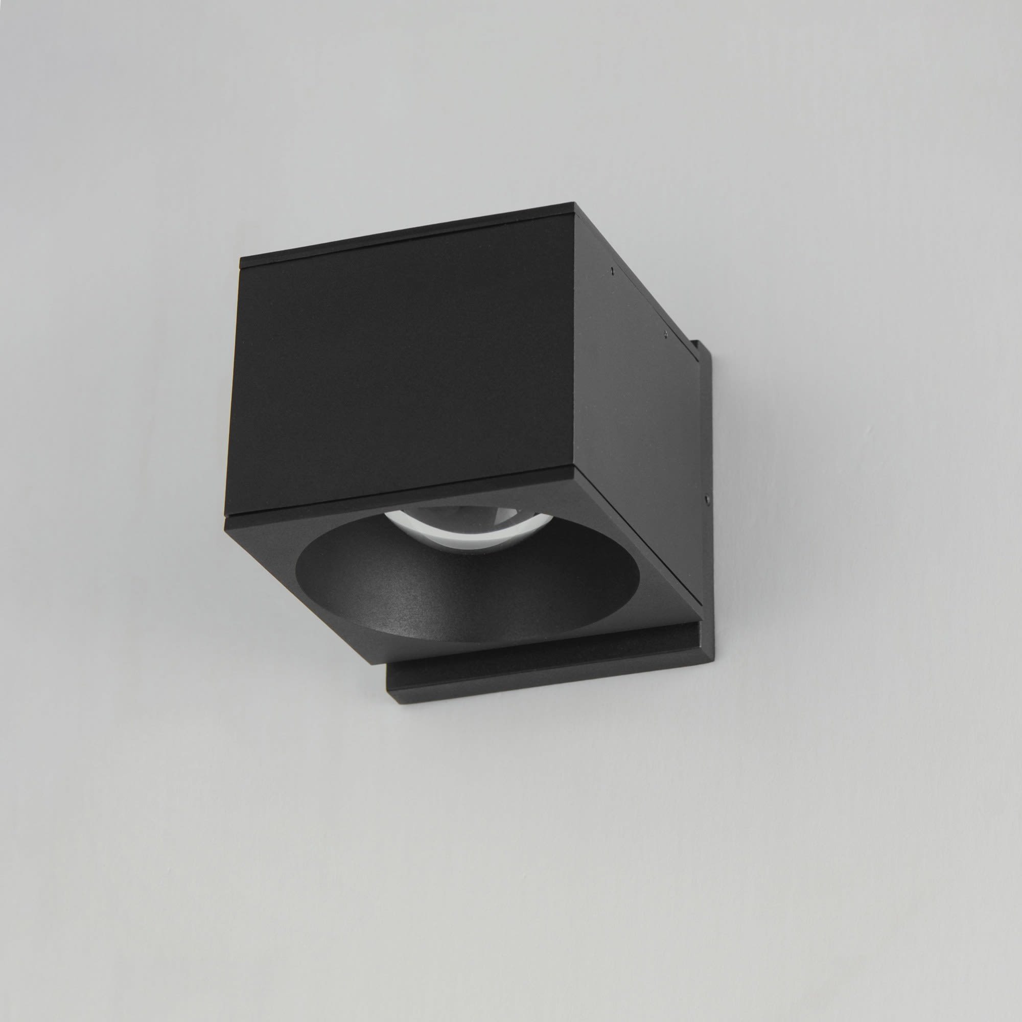 Maxim Lighting A-MX-86431WT Outdoor-Wall-Lighting - View #6
