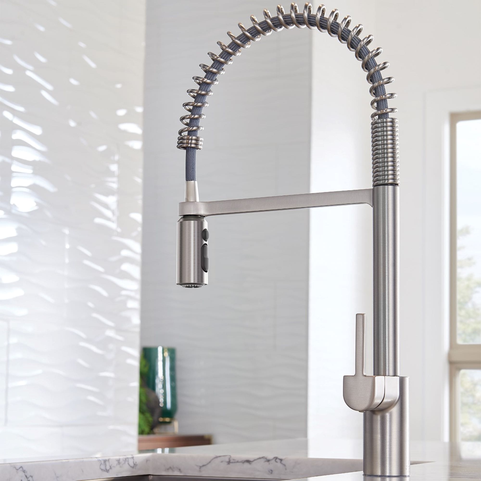 Moen 5923SRS Align Spot Resist Stainless Single Handle Deck-mount Pre-rinse Kitchen Faucet with Sprayer