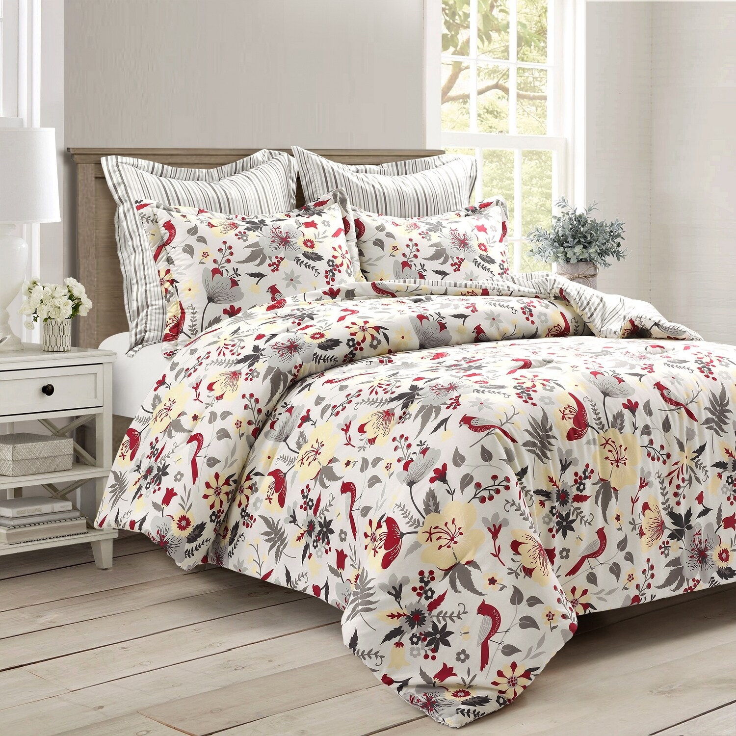 Lush Decor Red Damask Reversible Full/Queen Comforter (Polyester with  Polyester Fill) in the Comforters & Bedspreads department at