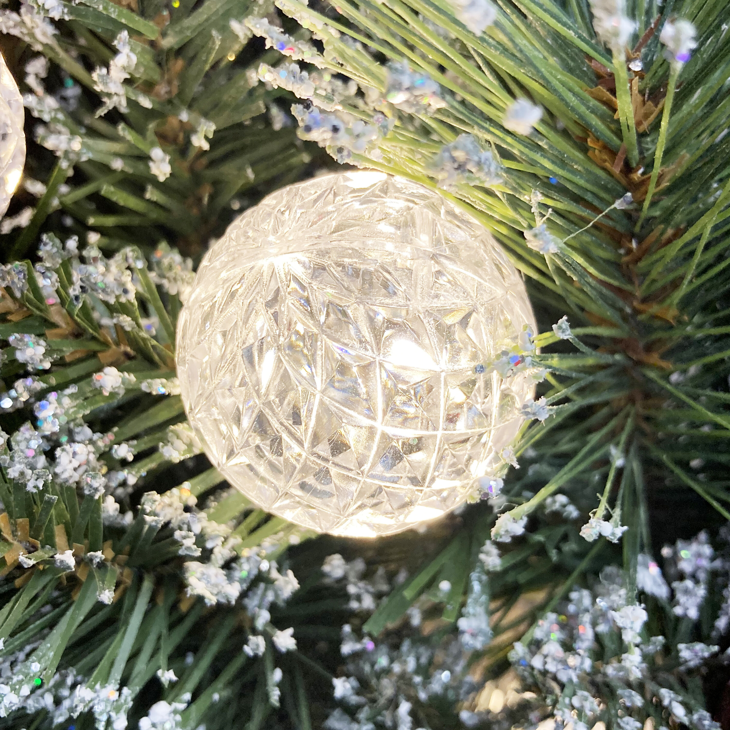Holiday Living LW24W16-48LW Artificial-Christmas-Wreaths - View #3