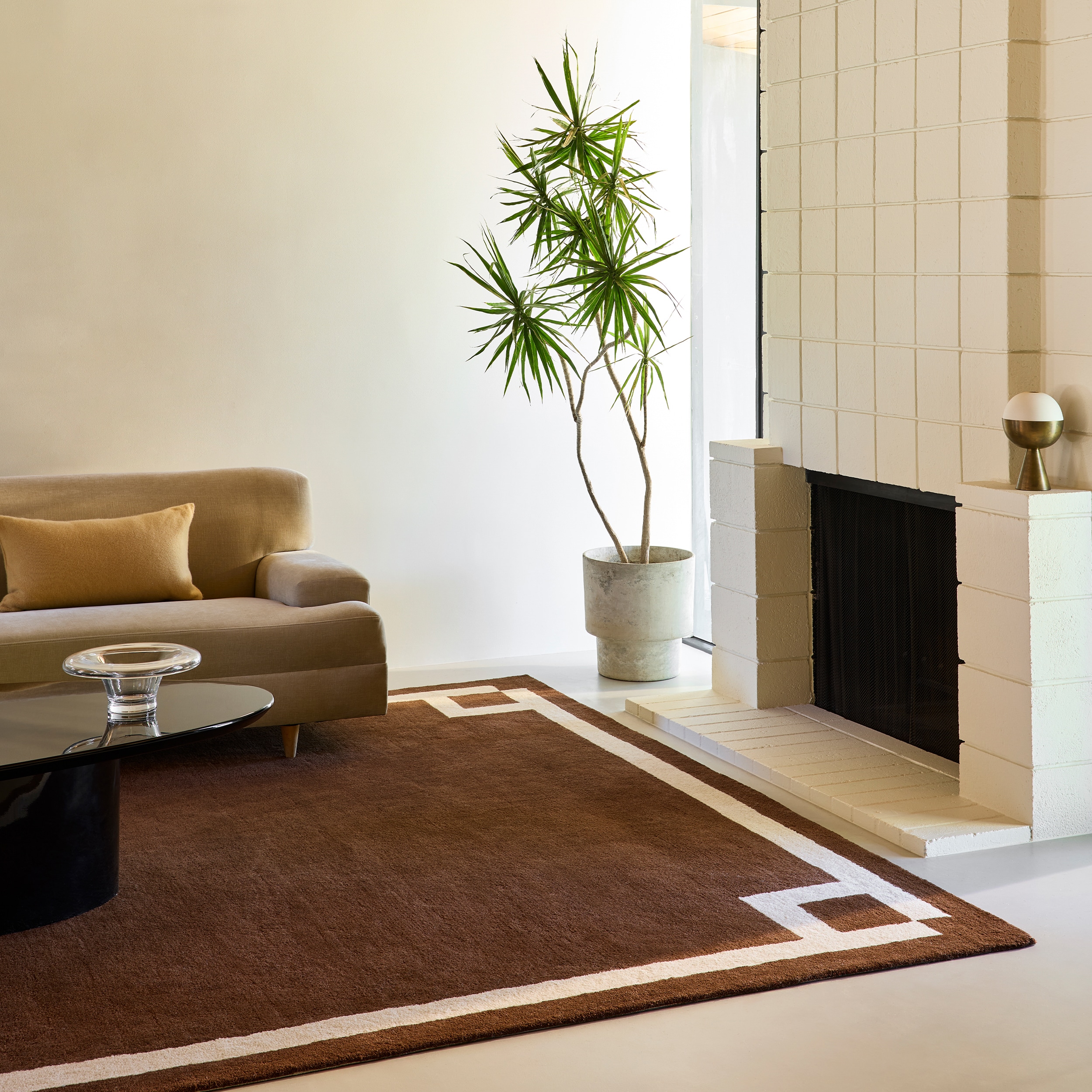 nuLOOM 200MTON01B-8010 Grace Bordered Wool 8ft. x 10ft. Brown Area Rug