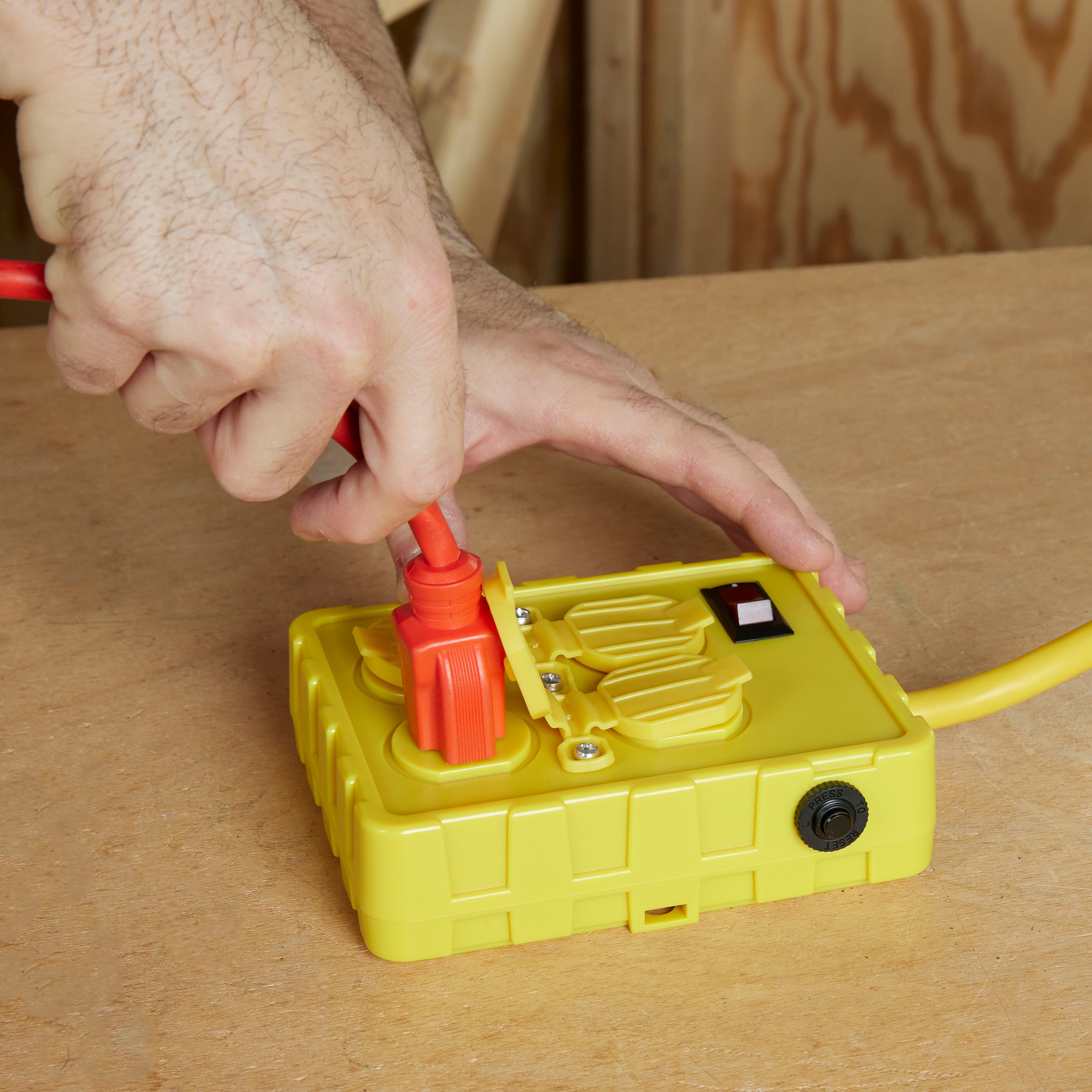 GFCI Quad Outlet Box: Right Angle Plug with 4 Outlets, Auto Reset