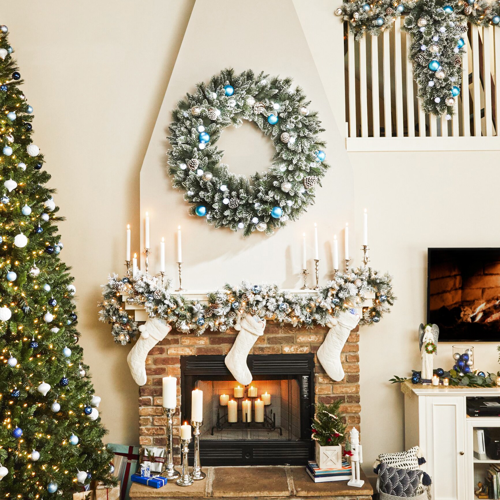 Holiday Living LW21-W03 Artificial-Christmas-Wreaths - View #8