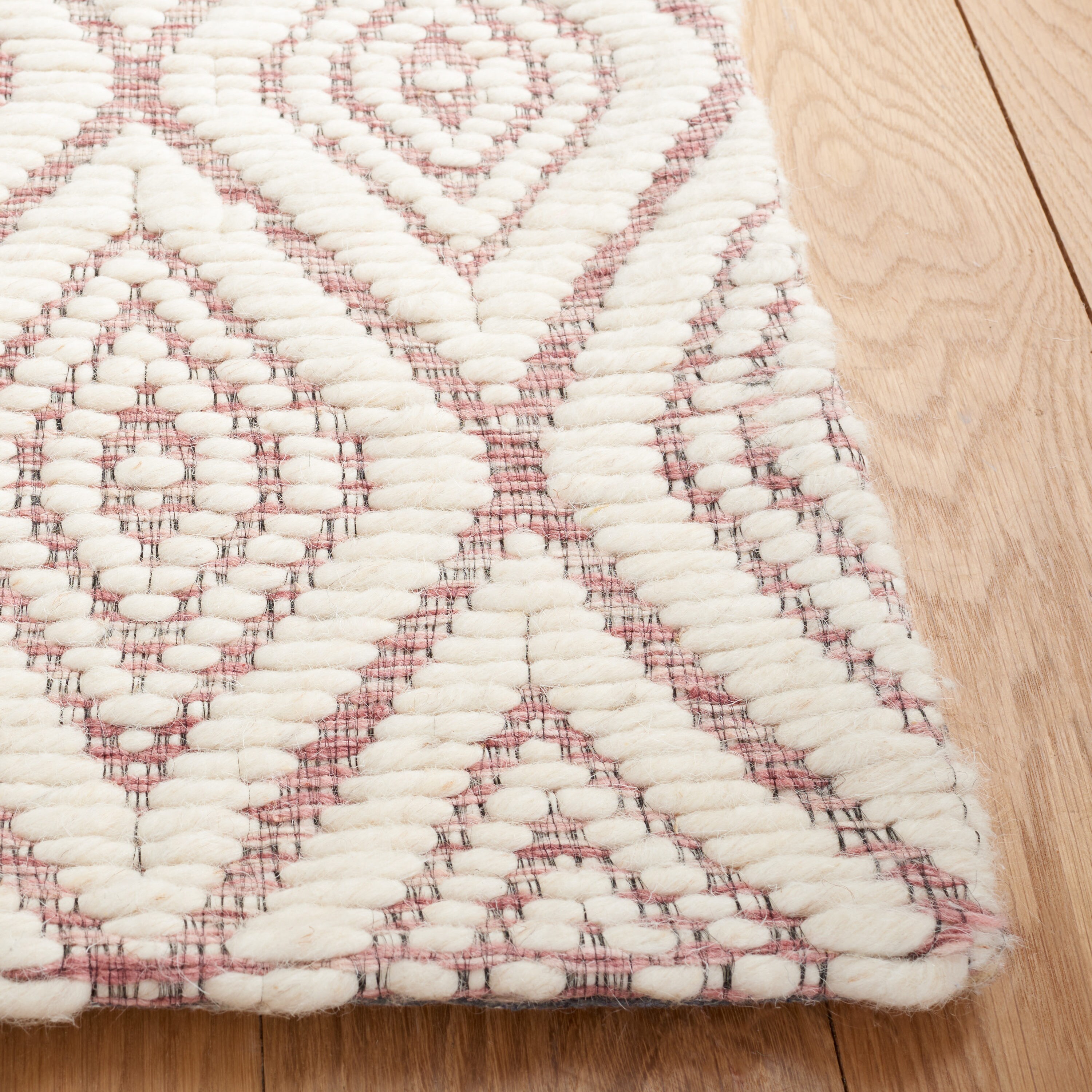Safavieh MRB308U-4 rugs - View #3