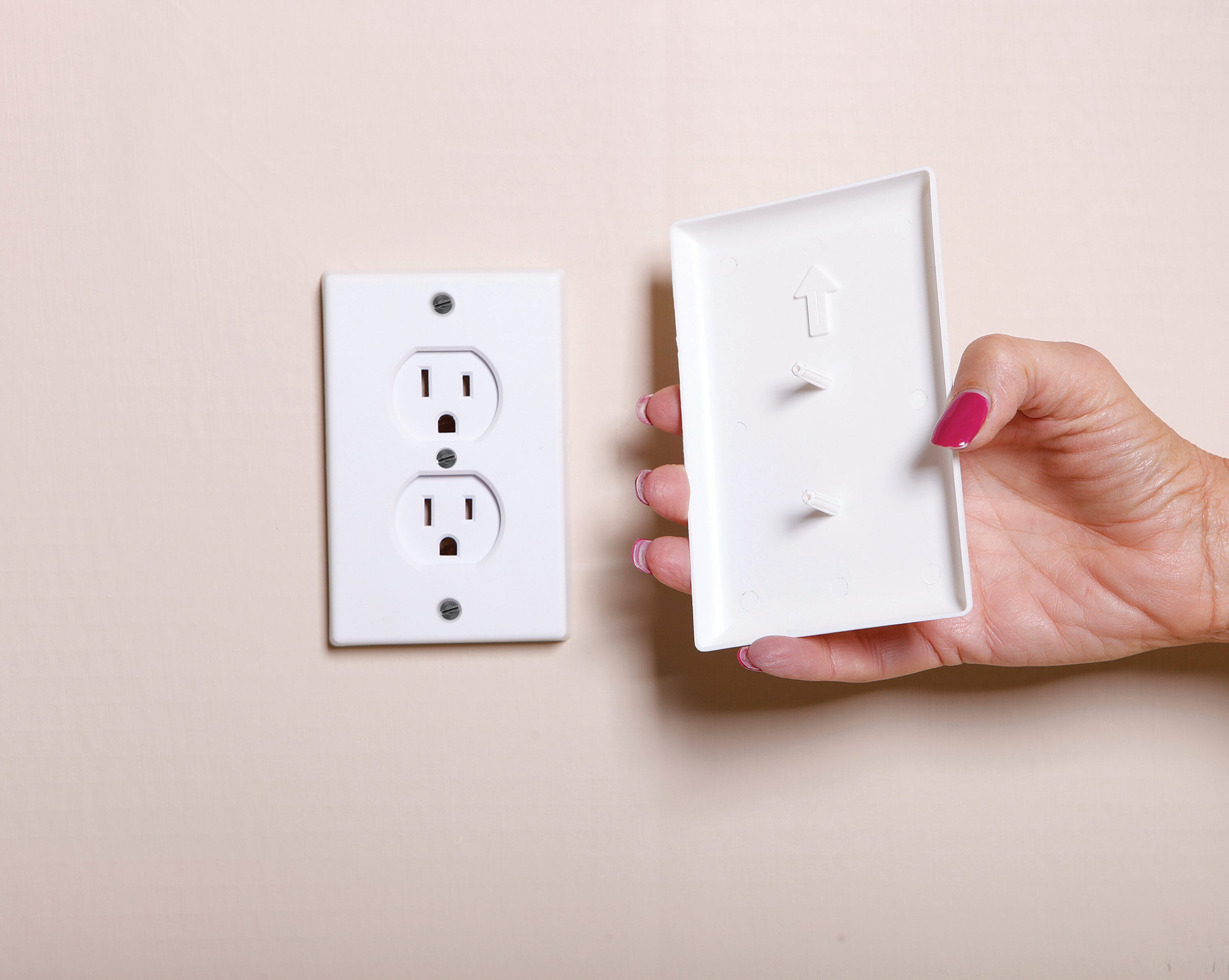 Child Be Safe Modern Rectangular Style Electrical Switch/Outlet Cover, Childproof Outlet Covers