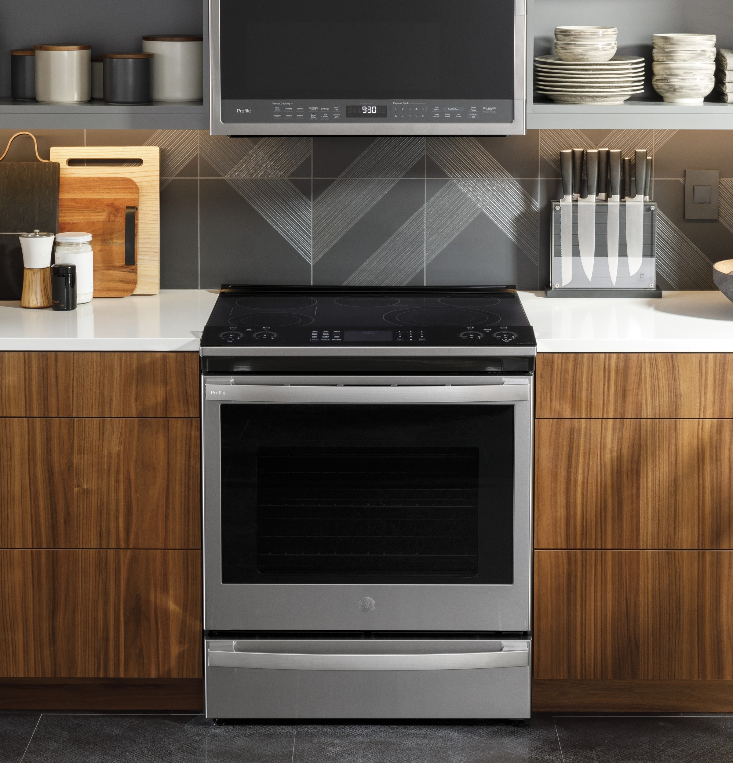 GDF650SMVES by GE Appliances - GE® ENERGY STAR® Front Control with