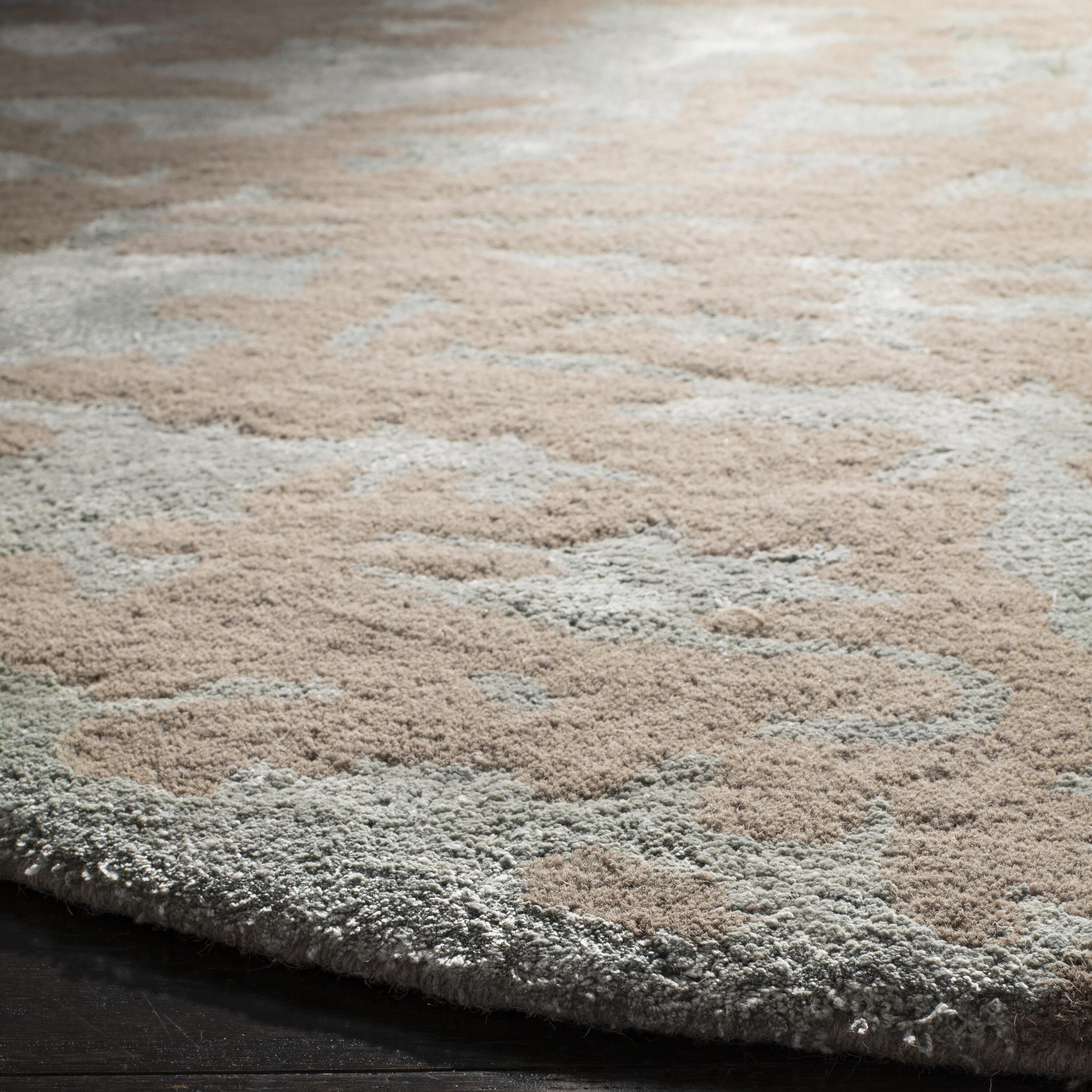 Safavieh SOH525B-6R rugs - View #3