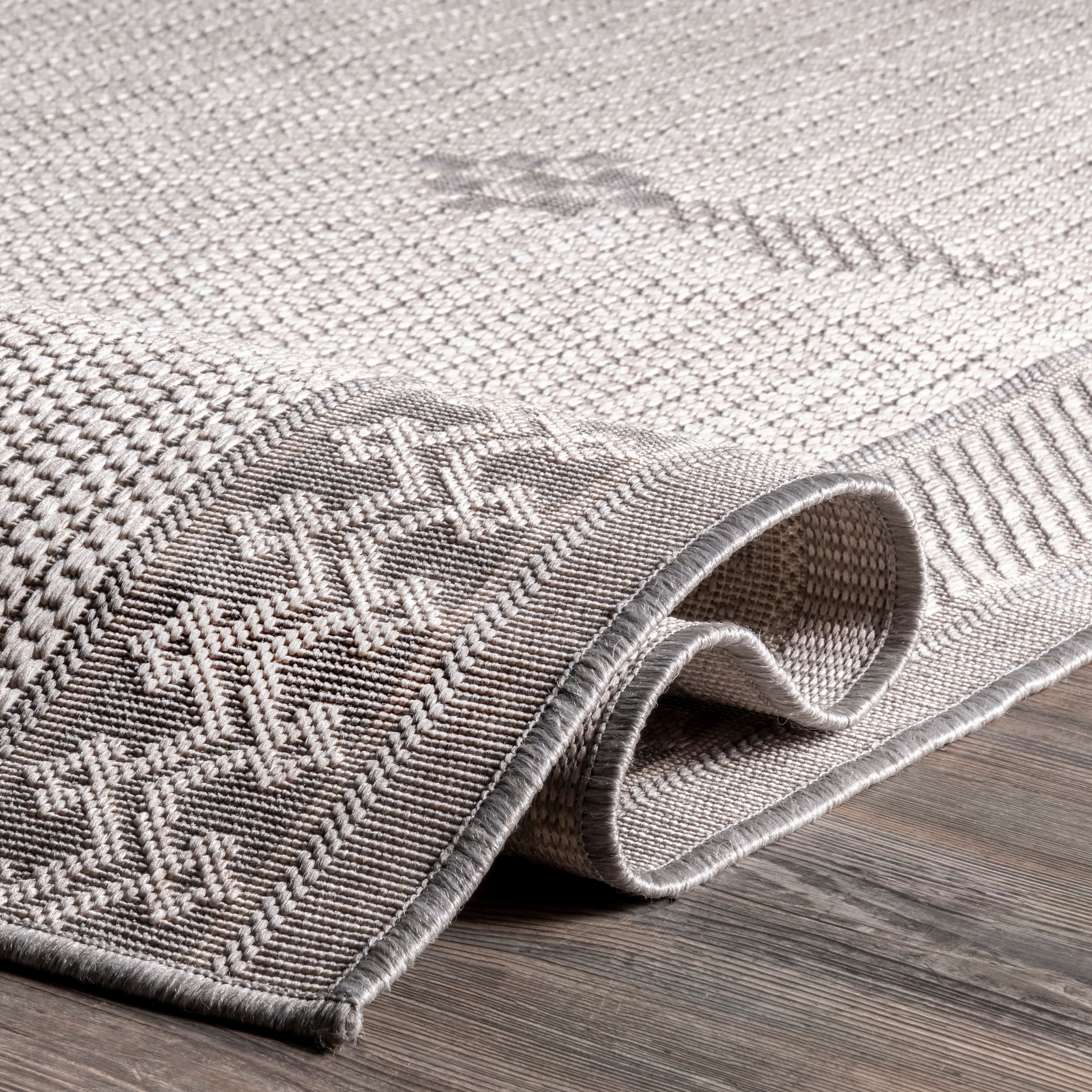 Lowen Global Geometric Light Gray Indoor/Outdoor Area Rug, 3'6" x 5'